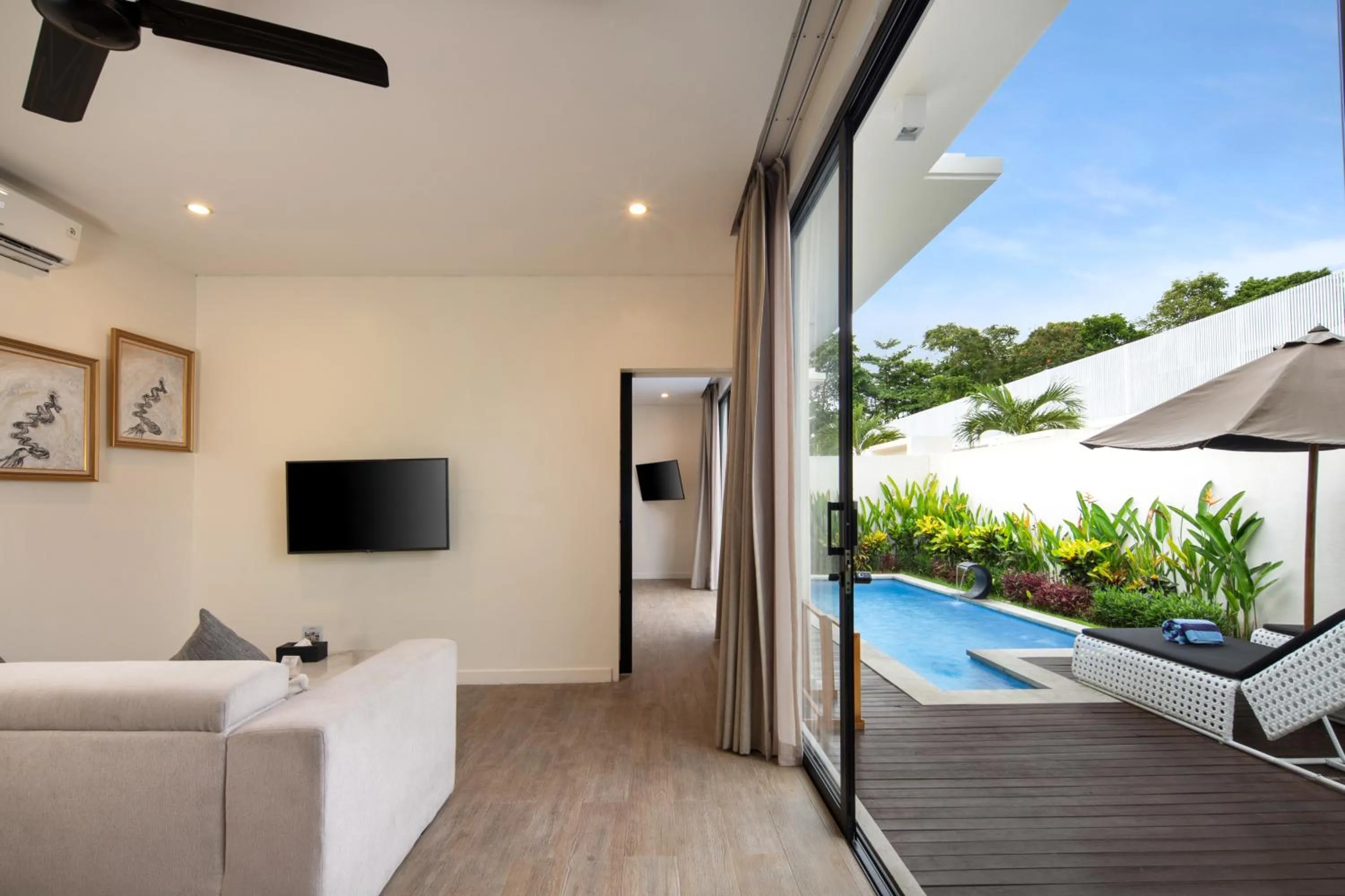 Pool view in The Grand Daha Luxury Villas