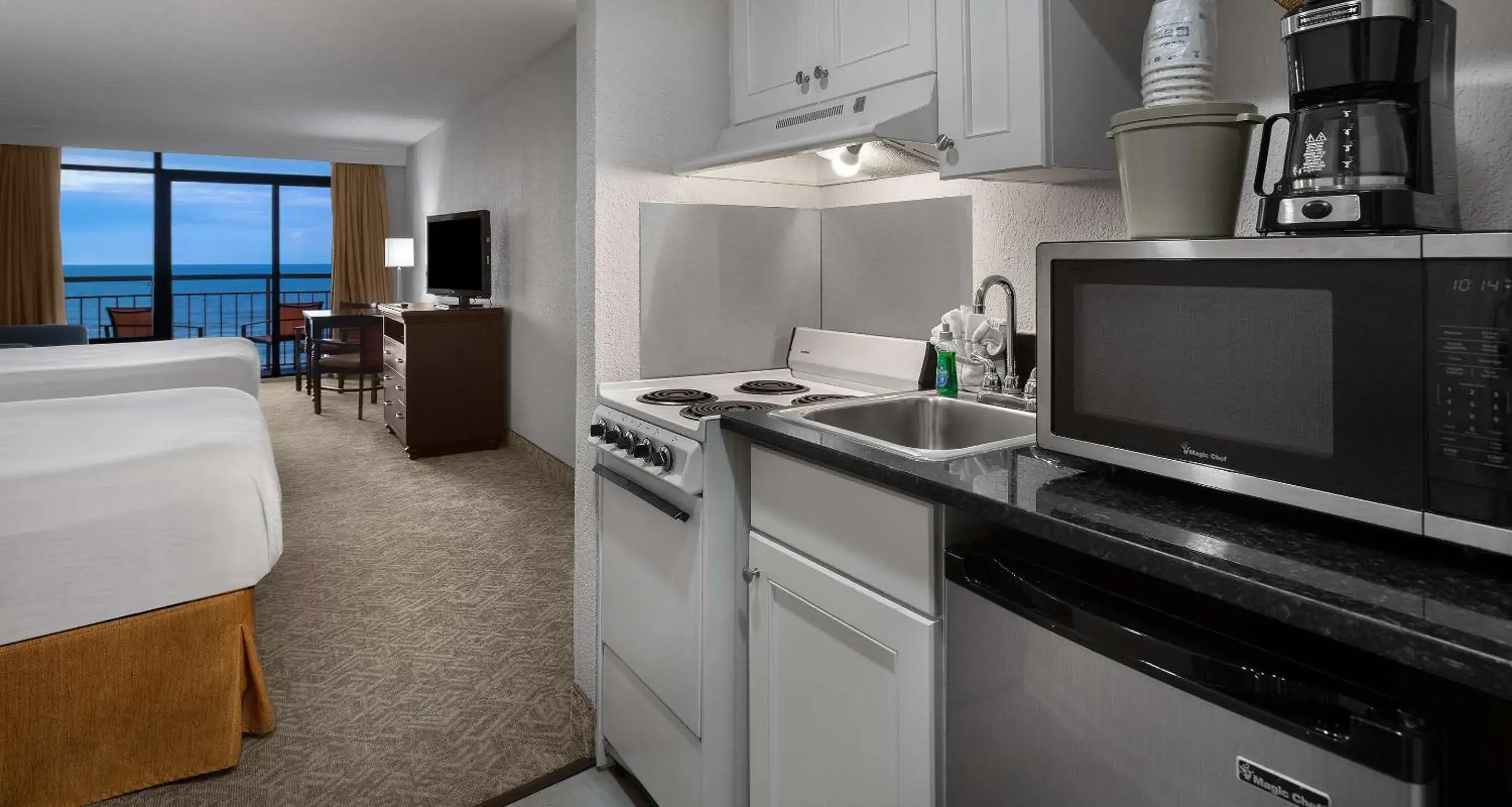 Other, Bed in Best Western Ocean Sands Beach Resort Other, Bed in Best Western Ocean Sands Beach Resort