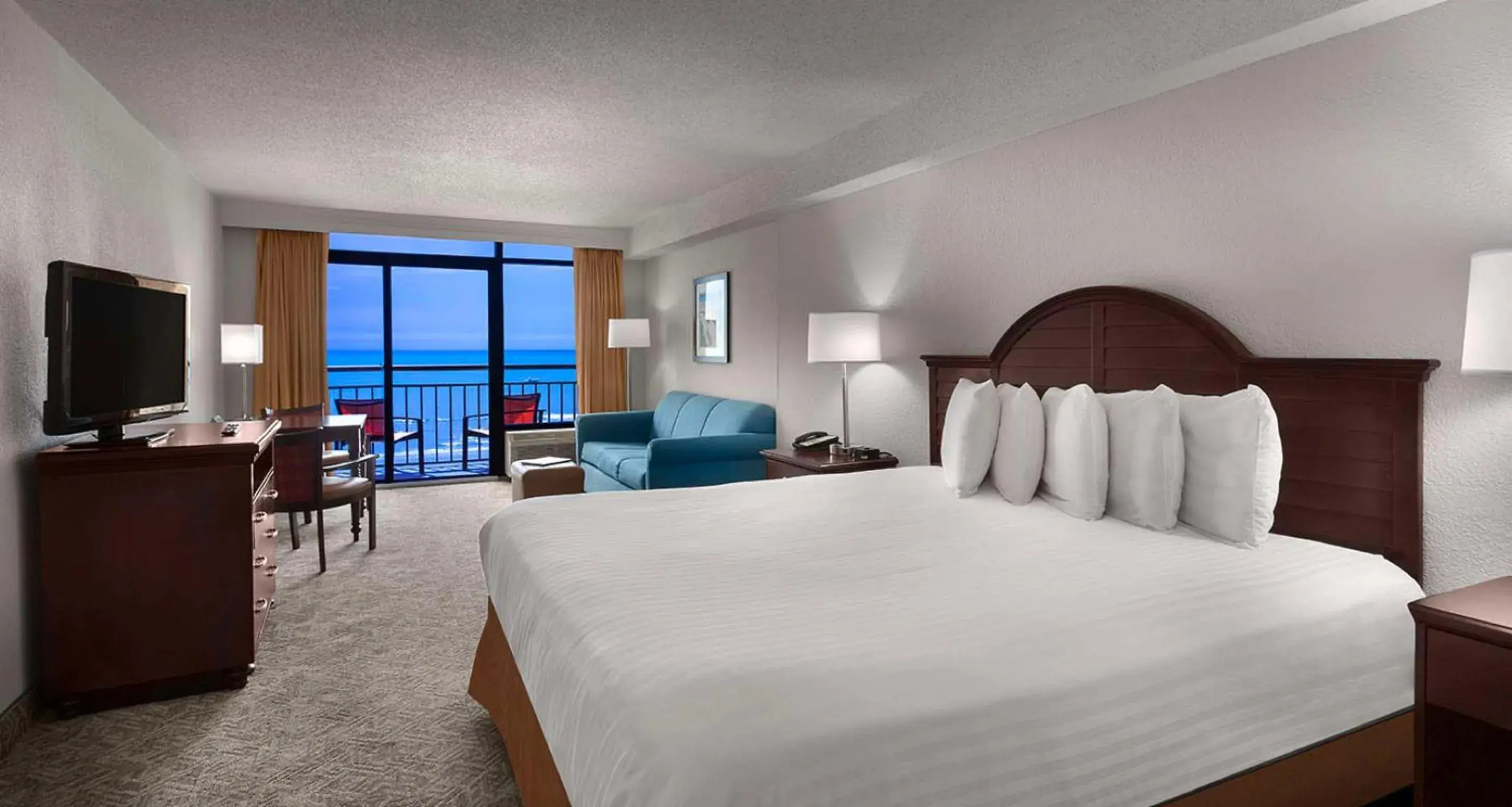 Bedroom, Bed in Best Western Ocean Sands Beach Resort Bedroom, Bed in Best Western Ocean Sands Beach Resort