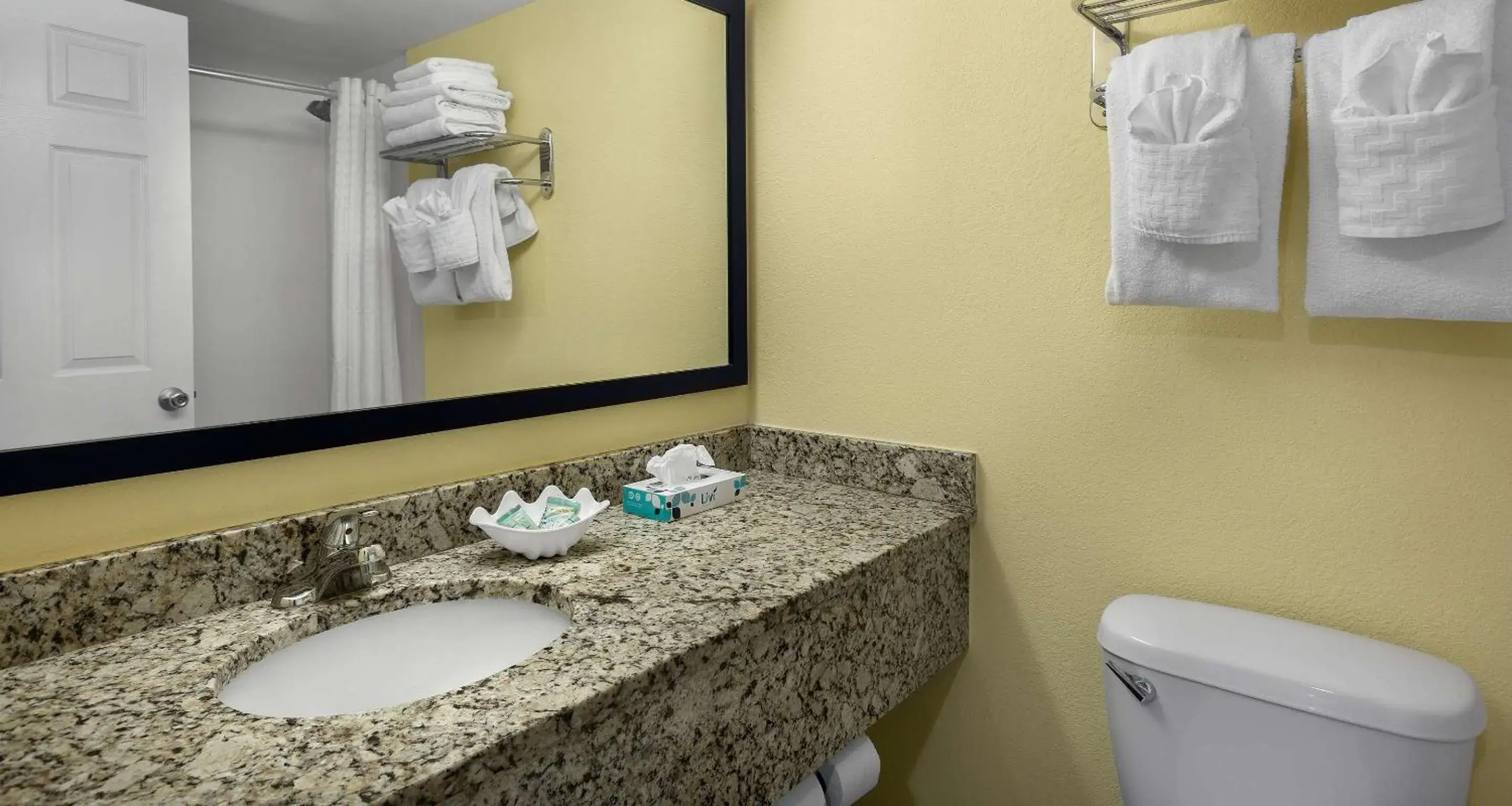 Bathroom in Best Western Ocean Sands Beach Resort Bathroom in Best Western Ocean Sands Beach Resort