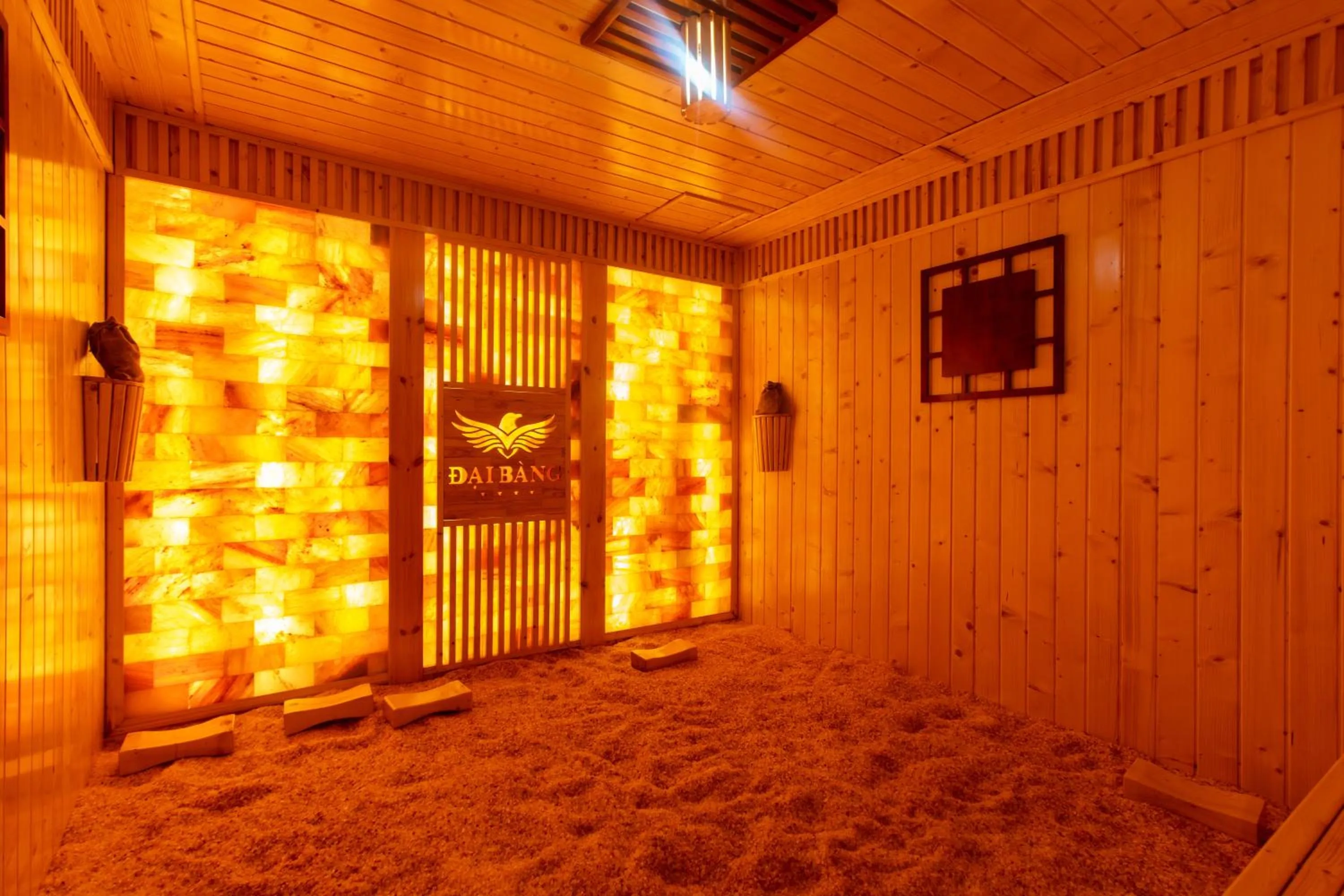 Sauna in Eagle Hotel