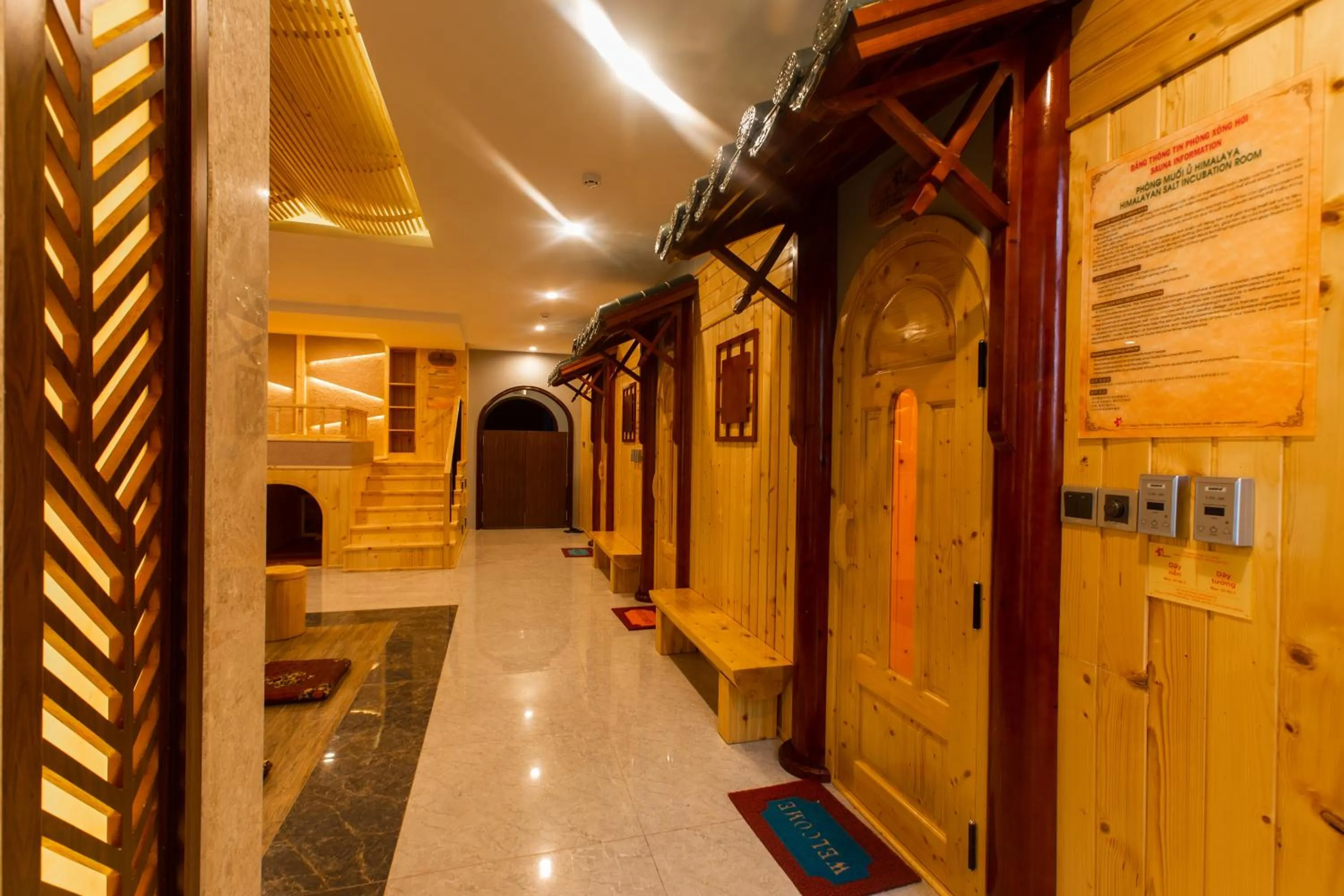 Sauna in Eagle Hotel