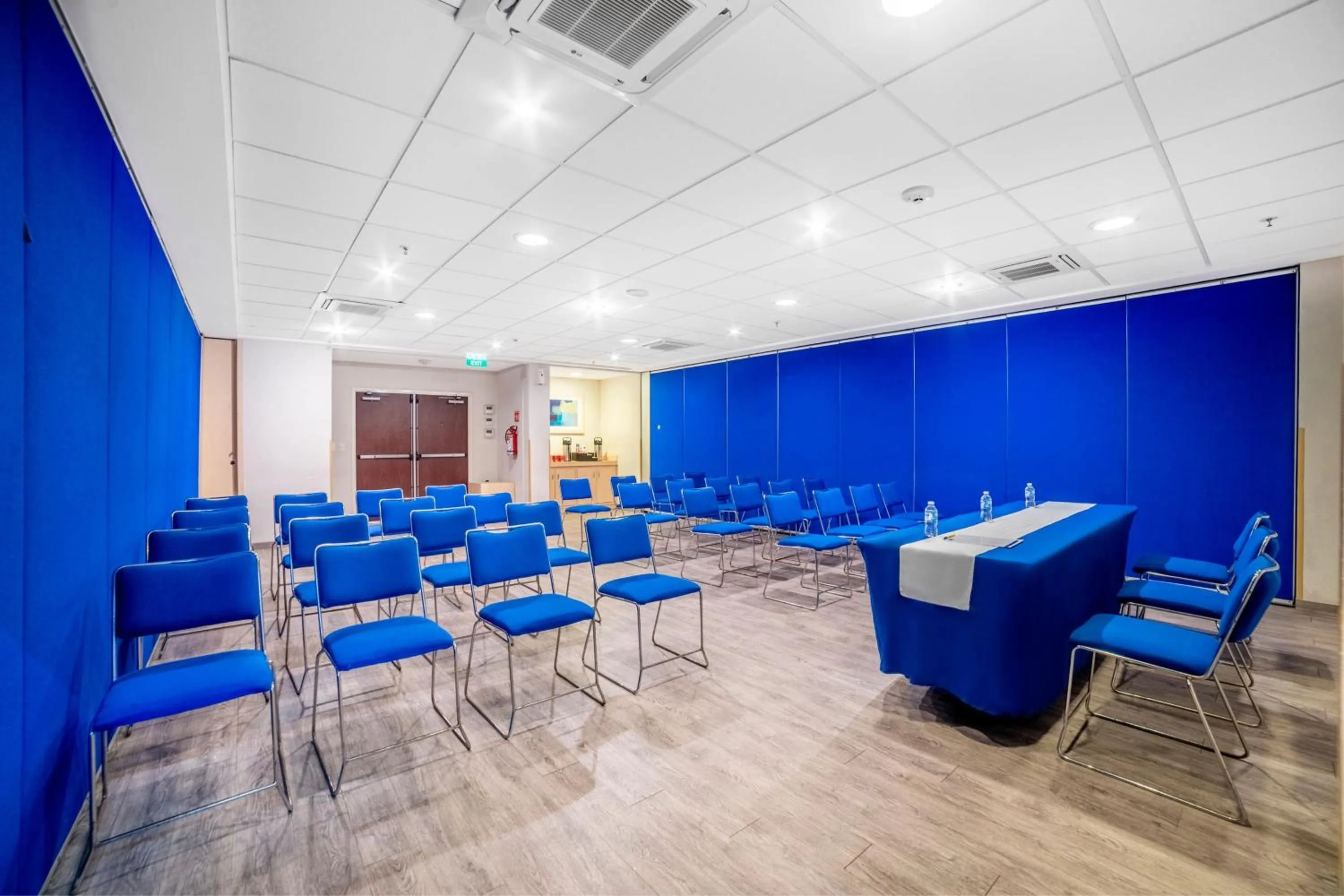 Meeting/conference room in City Express by Marriott Campeche