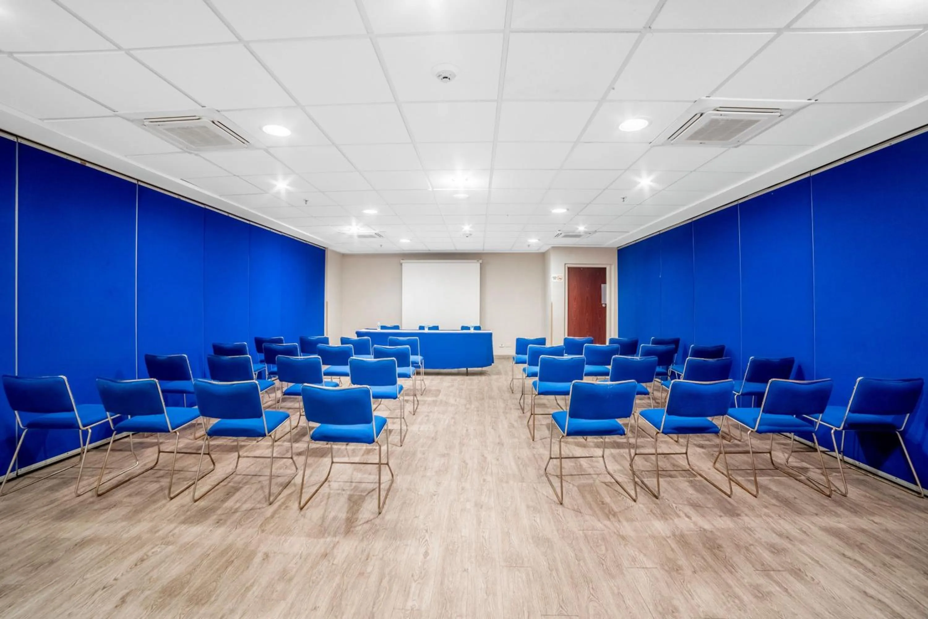 Meeting/conference room in City Express by Marriott Campeche