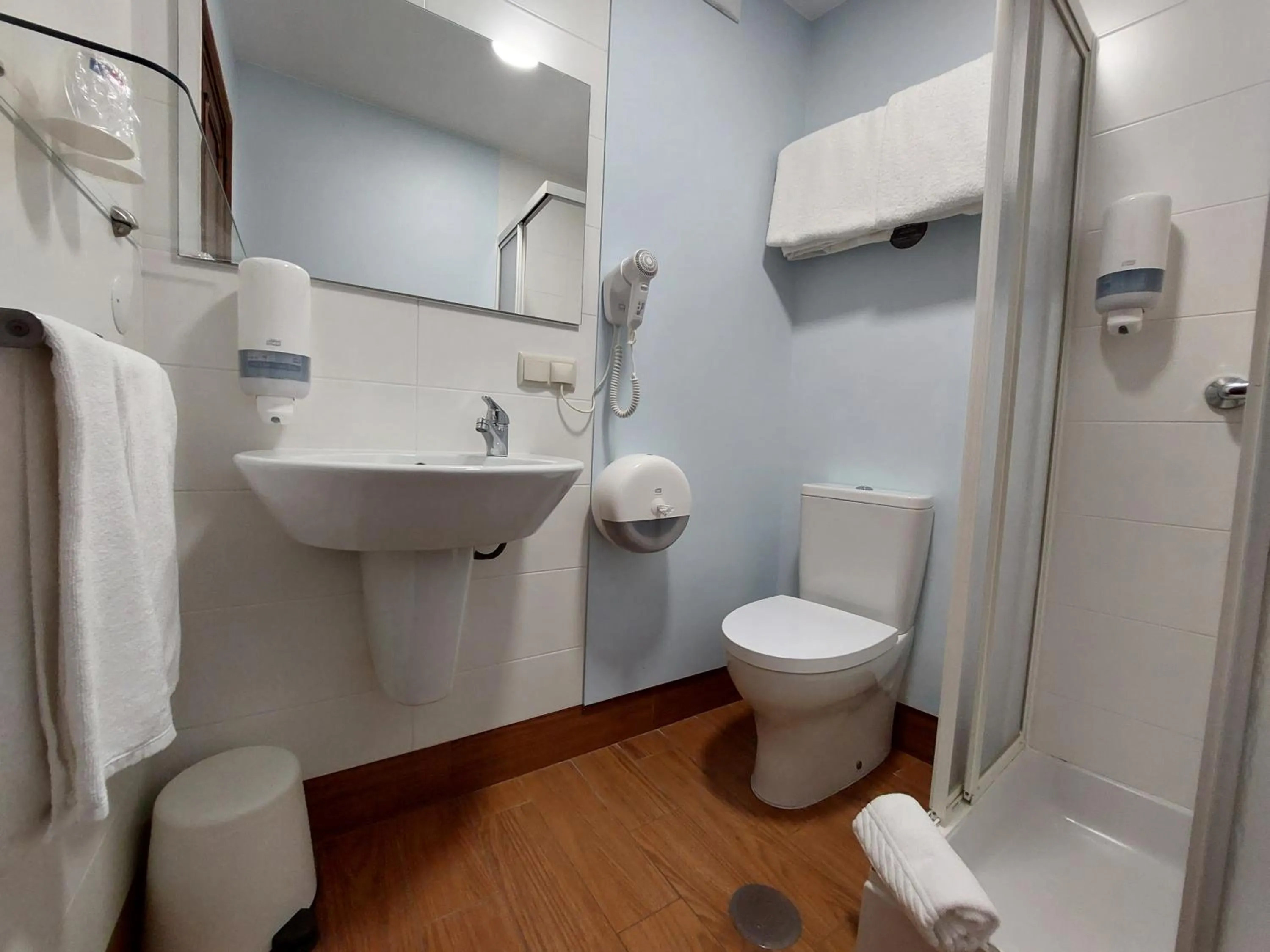 Bathroom in Hotel Santiago Vagos