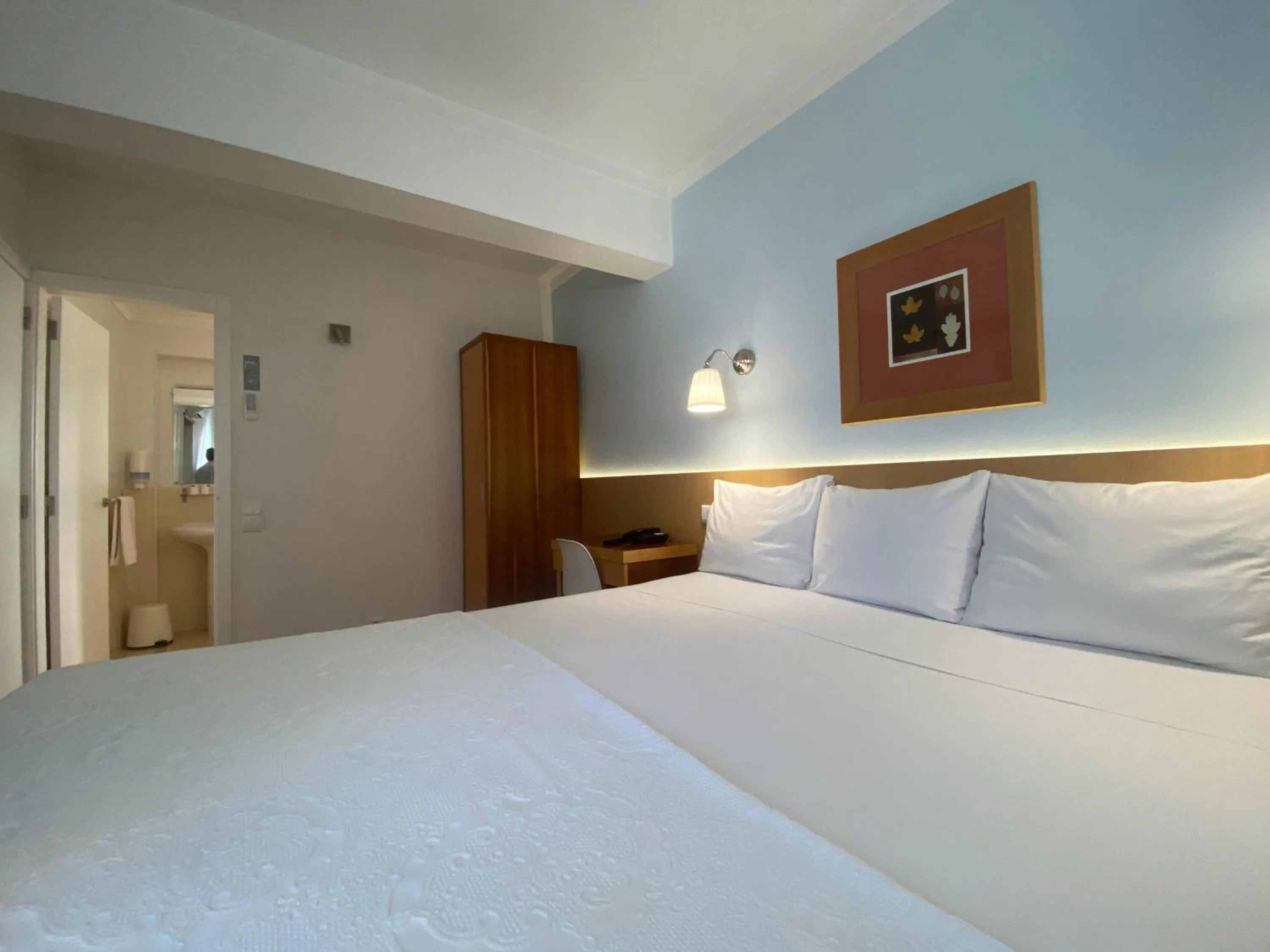 Bedroom, Bed in Hotel Santiago Vagos