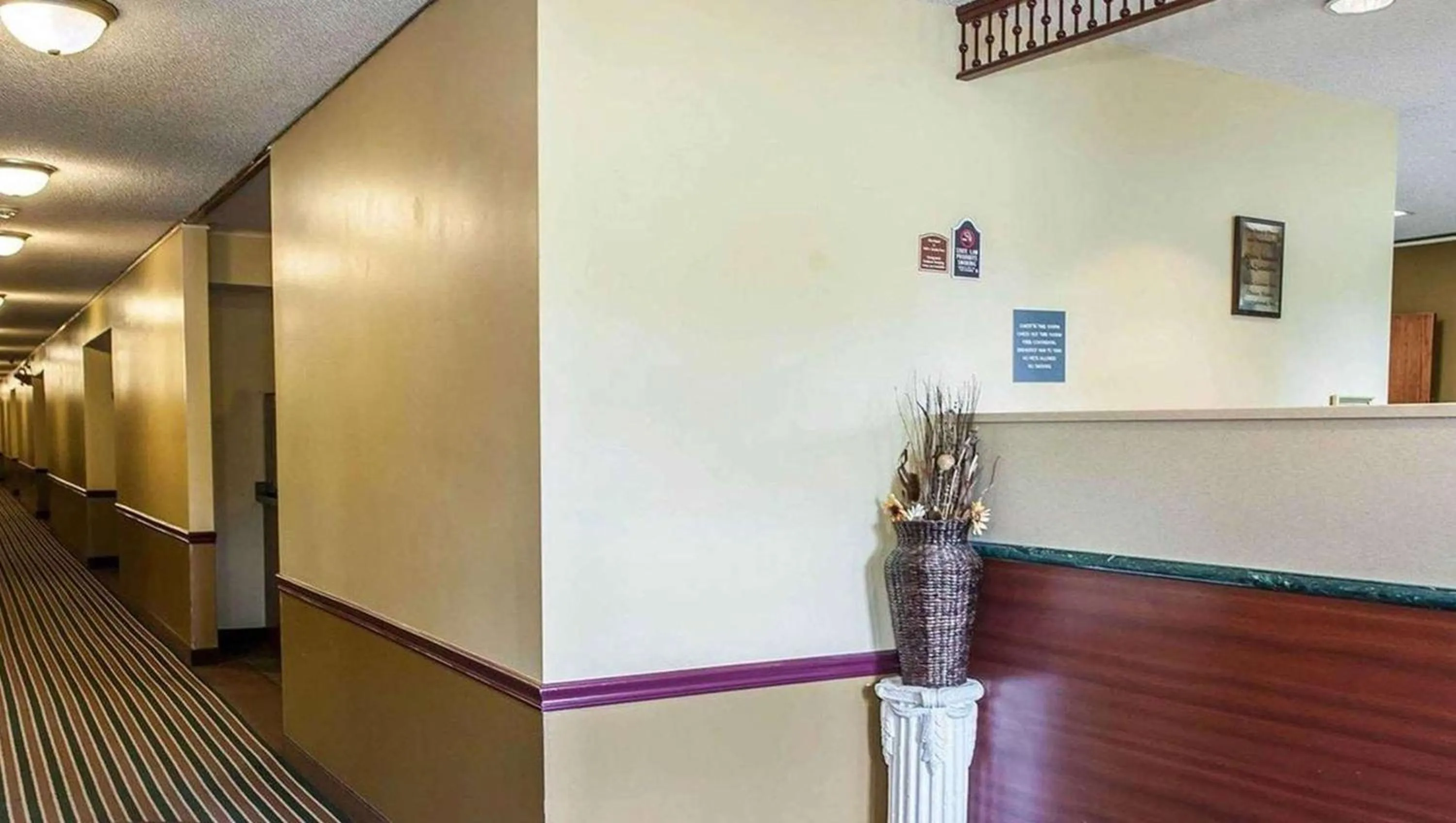 Lobby or reception in Royal Inn Rockville