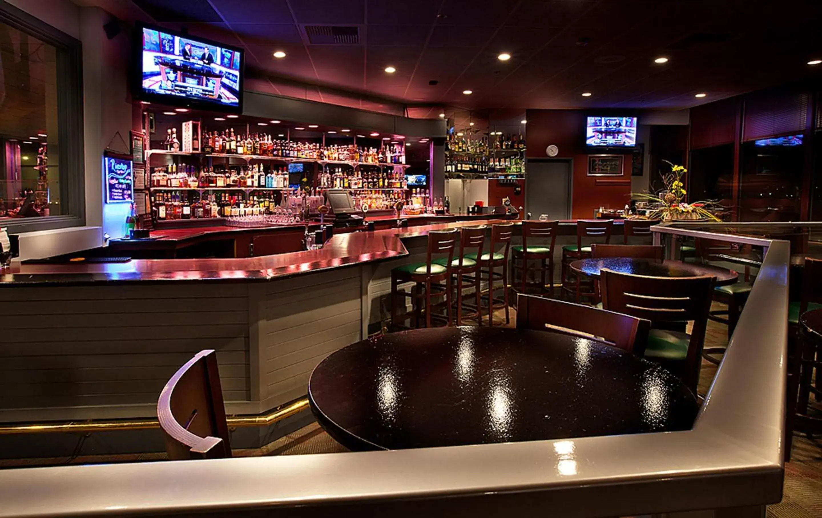 Restaurant/places to eat in Coast Wenatchee Center Hotel Restaurant/places to eat in Coast Wenatchee Center Hotel