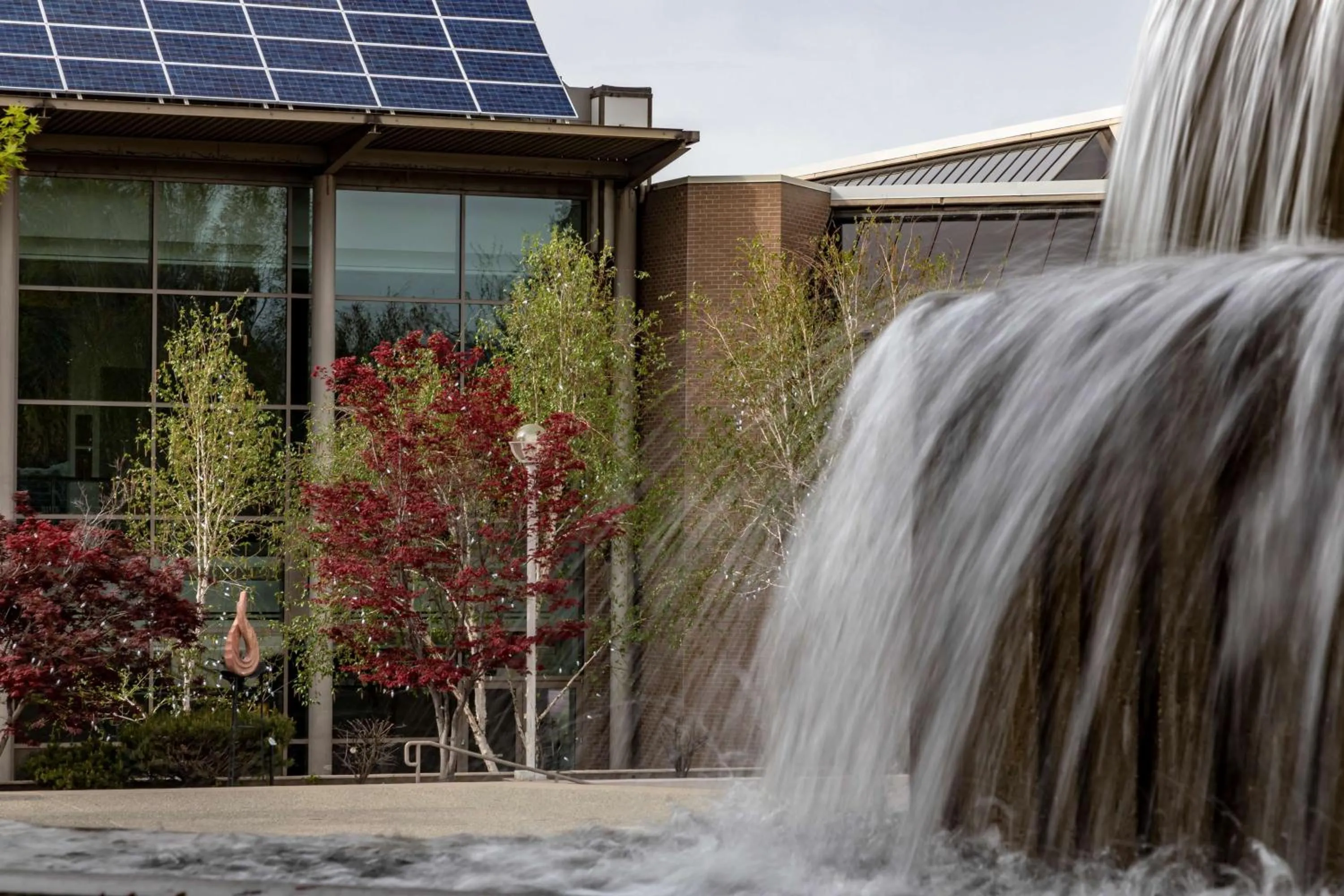 Property building in Coast Wenatchee Center Hotel