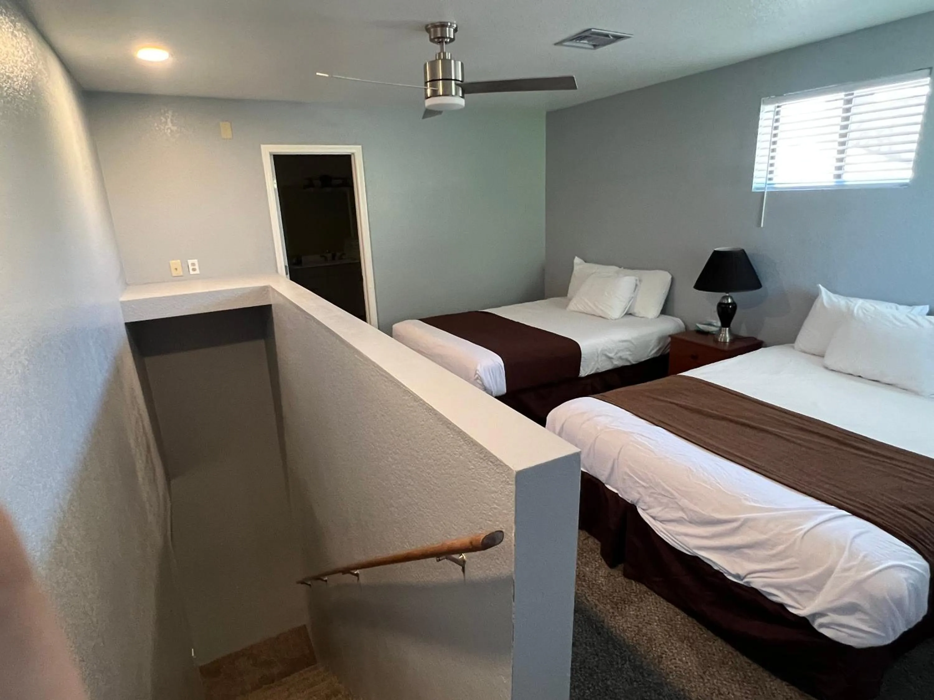 Bed in Majestic Mountain Inn