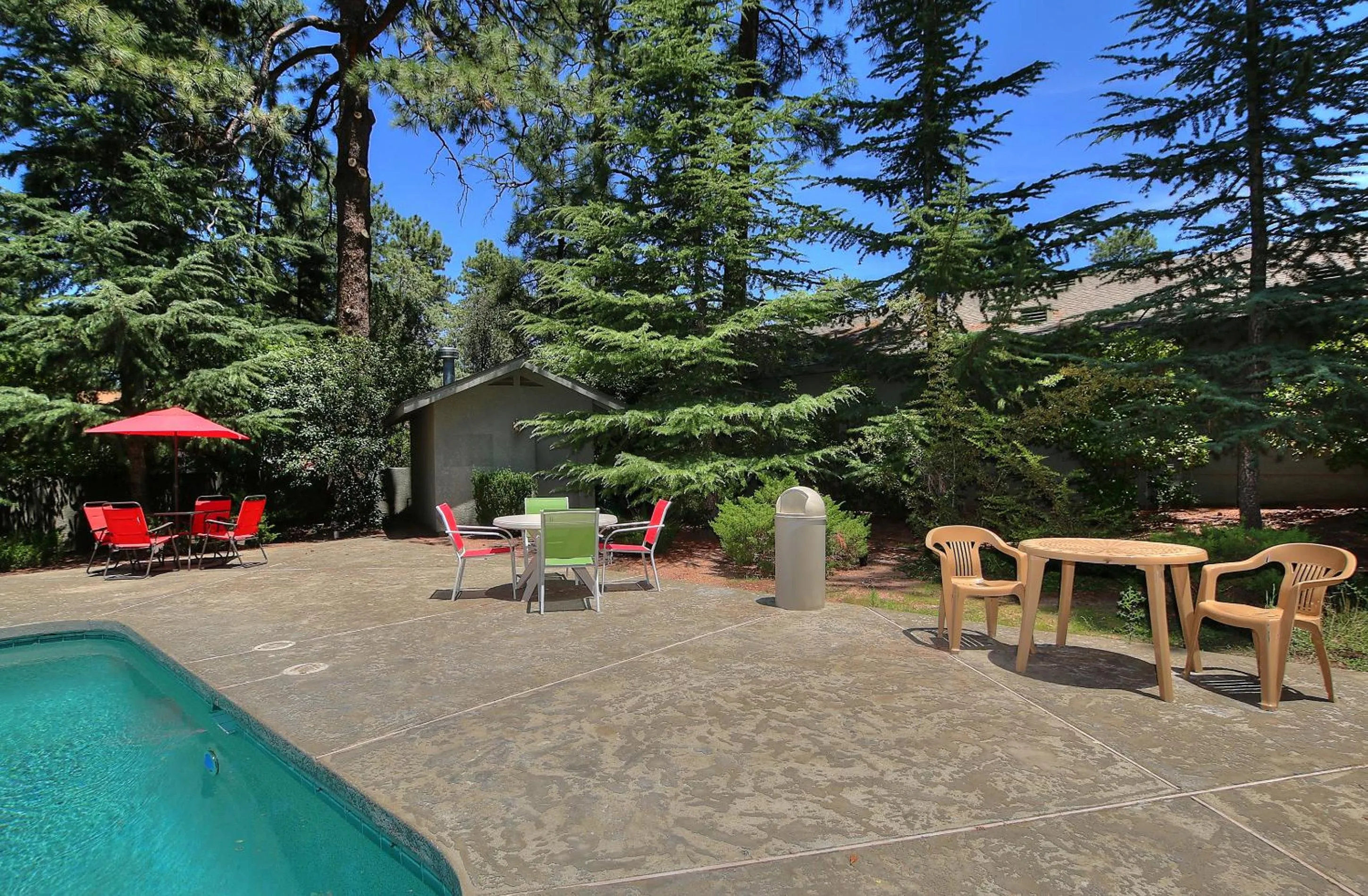 Patio in Majestic Mountain Inn