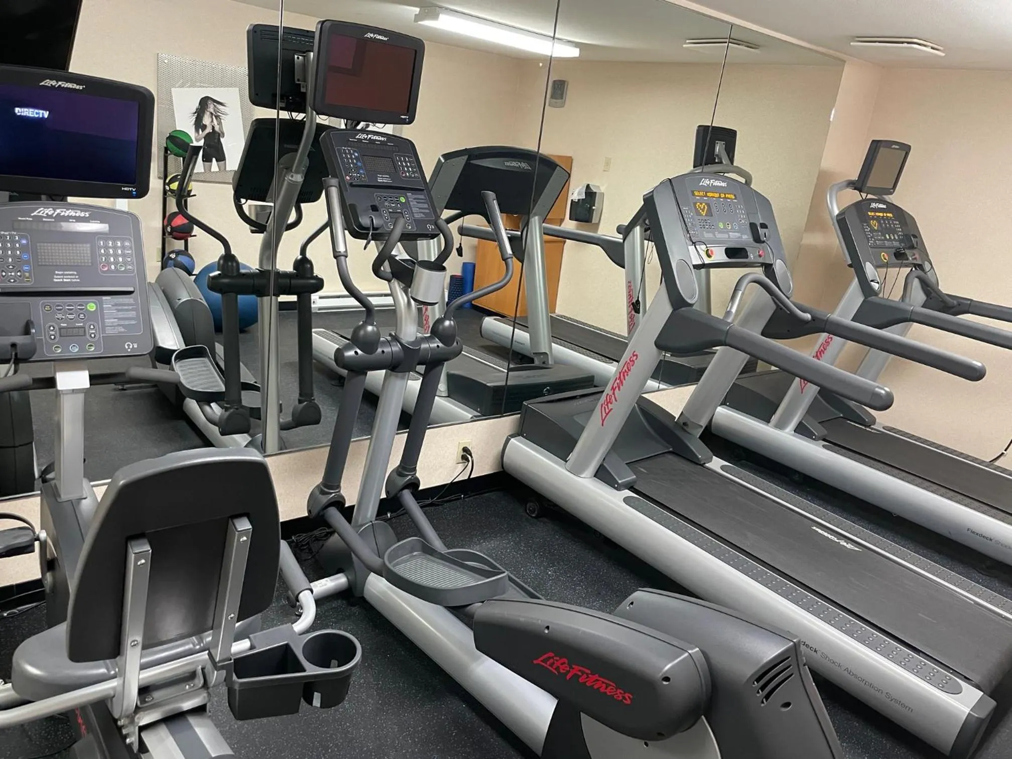 Fitness centre/facilities in Waypoint Hotel