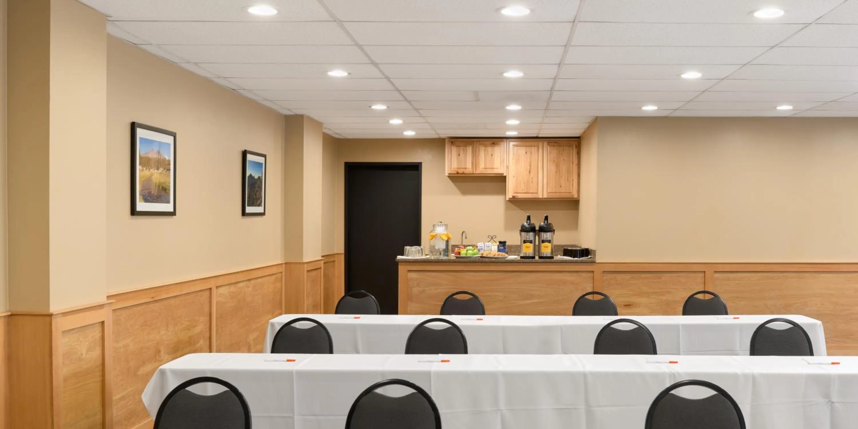 Banquet/Function facilities in Waypoint Hotel