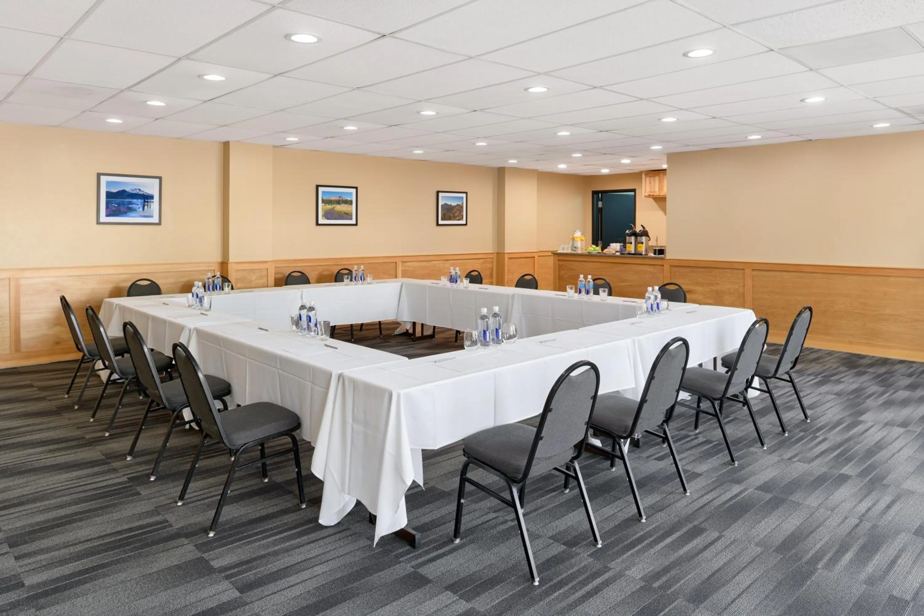 Banquet/Function facilities in Waypoint Hotel