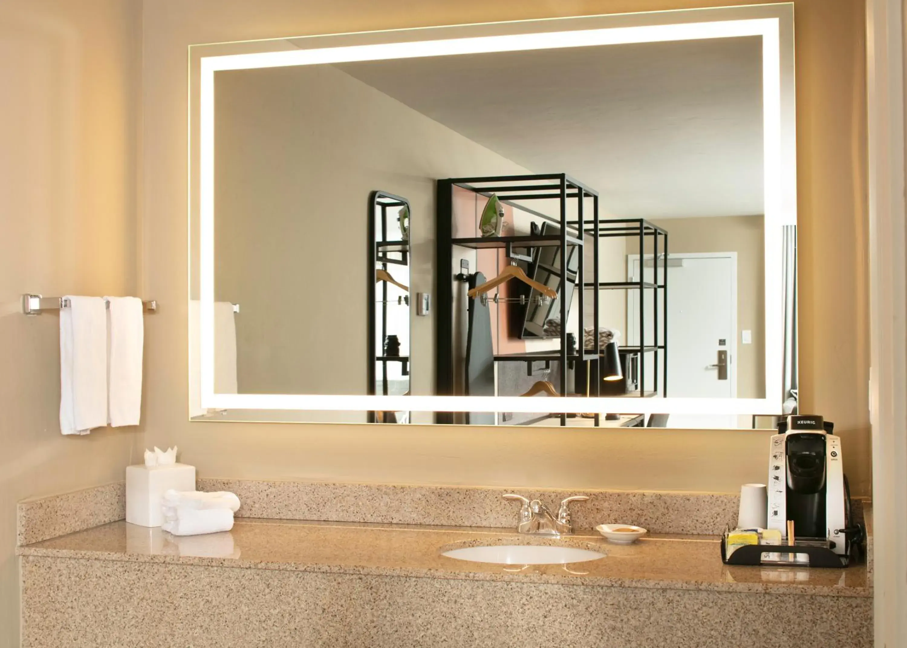 Premium Room, with 2 California King Beds in Waypoint Hotel Premium Room, with 2 California King Beds in Waypoint Hotel