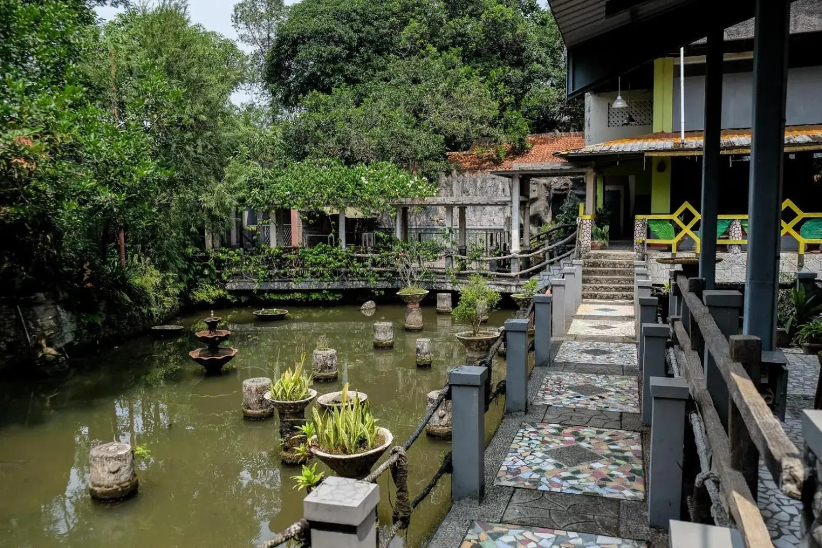 Area and facilities in RedDoorz Plus near Jalan Baru Bogor Area and facilities in RedDoorz Plus near Jalan Baru Bogor