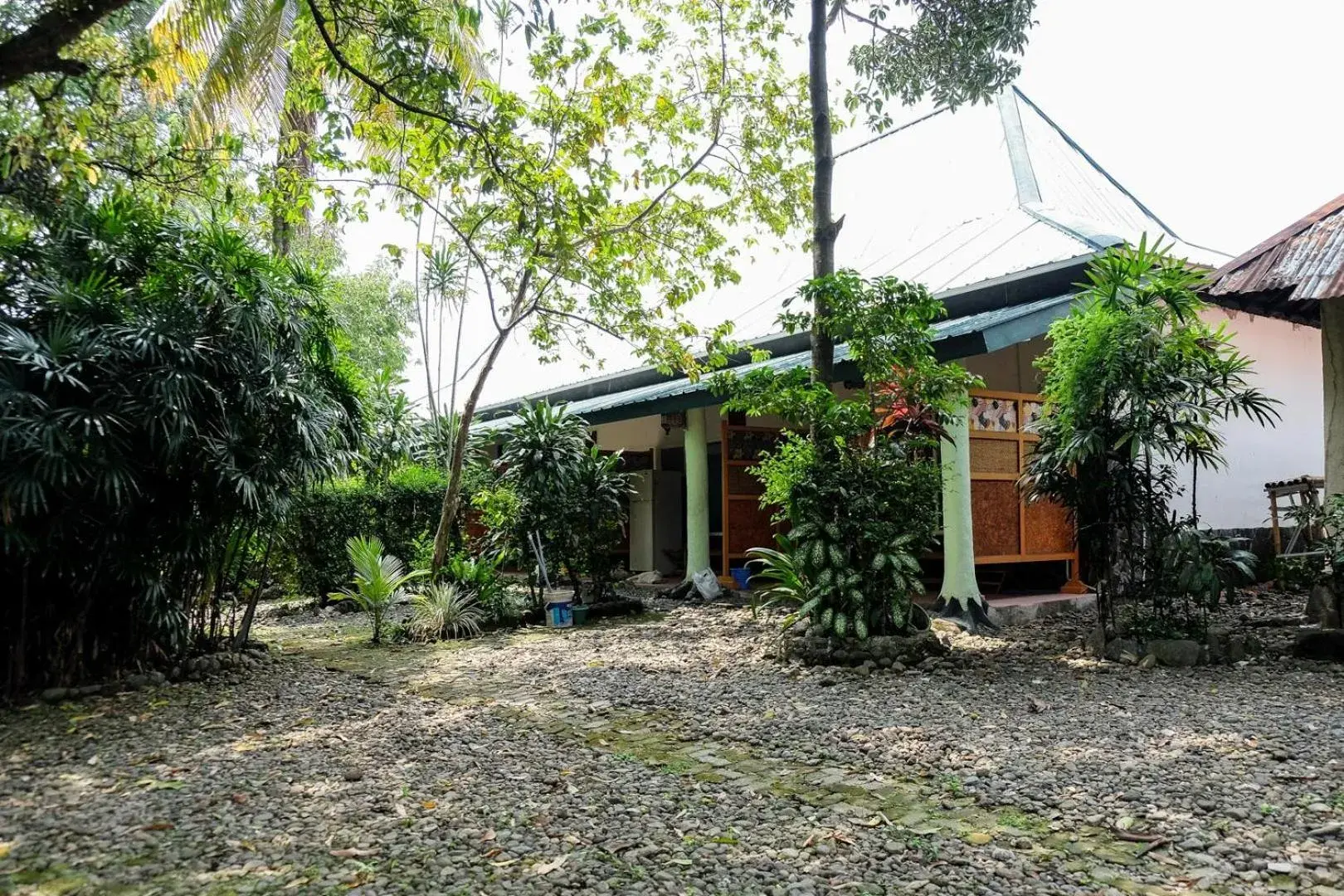 Property building in RedDoorz Plus near Jalan Baru Bogor Property building in RedDoorz Plus near Jalan Baru Bogor