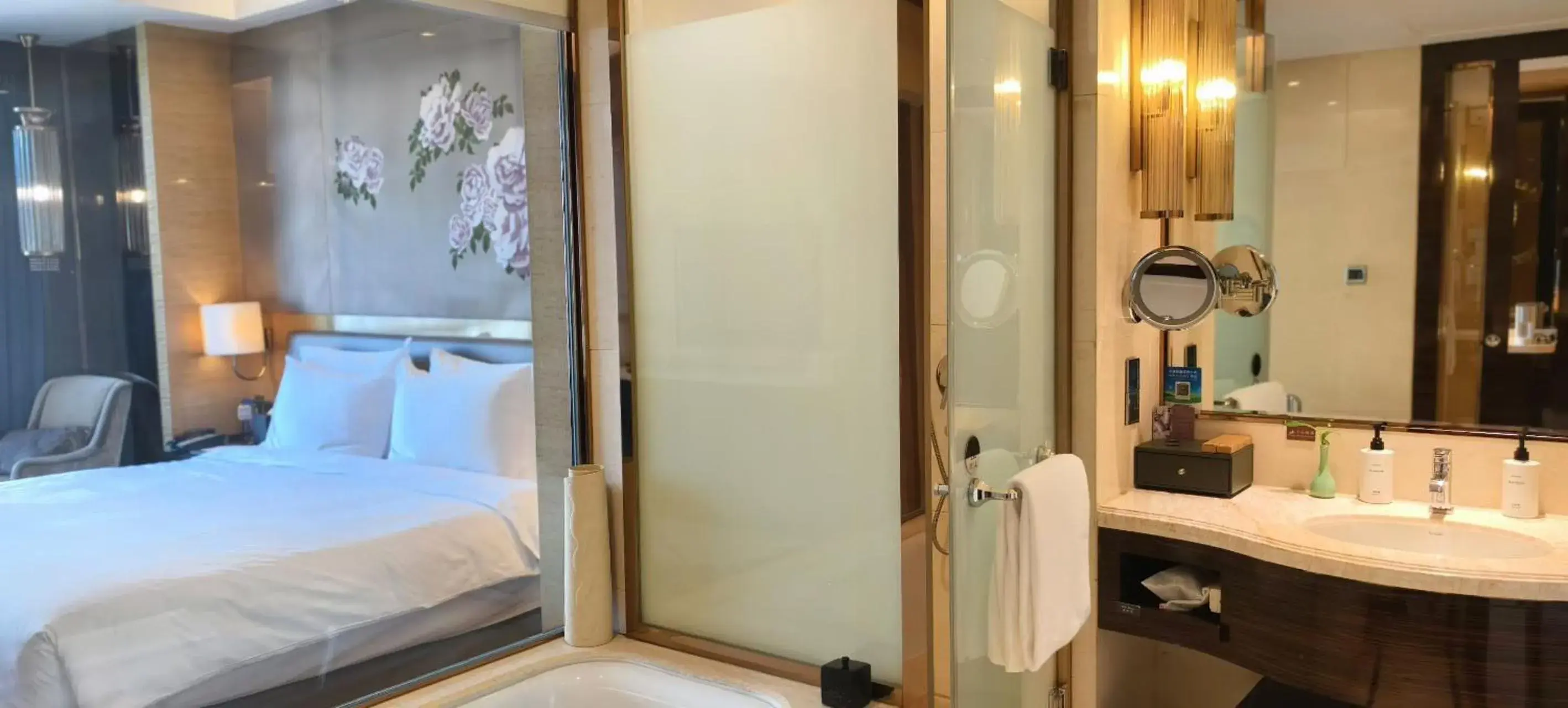 Other, Bed in InterContinental Shijiazhuang by IHG Other, Bed in InterContinental Shijiazhuang by IHG