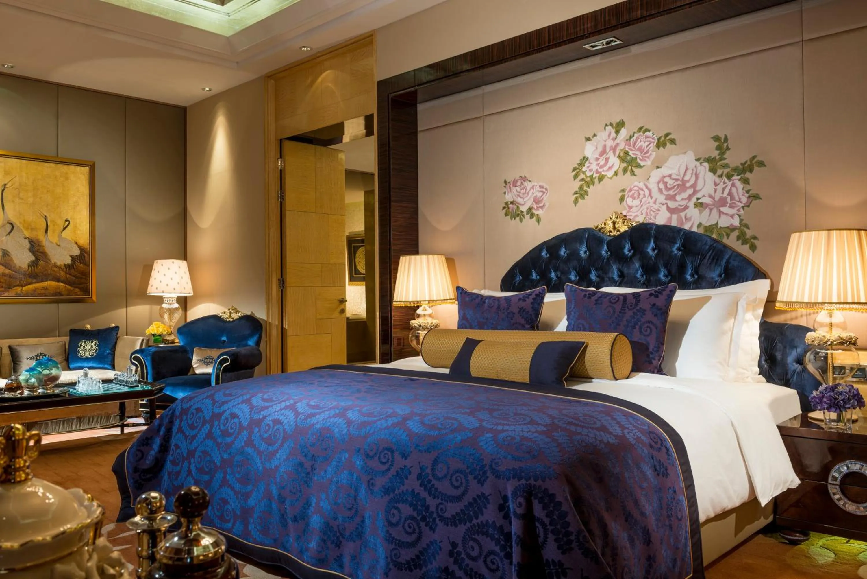 Photo of the whole room, Bed in InterContinental Shijiazhuang by IHG