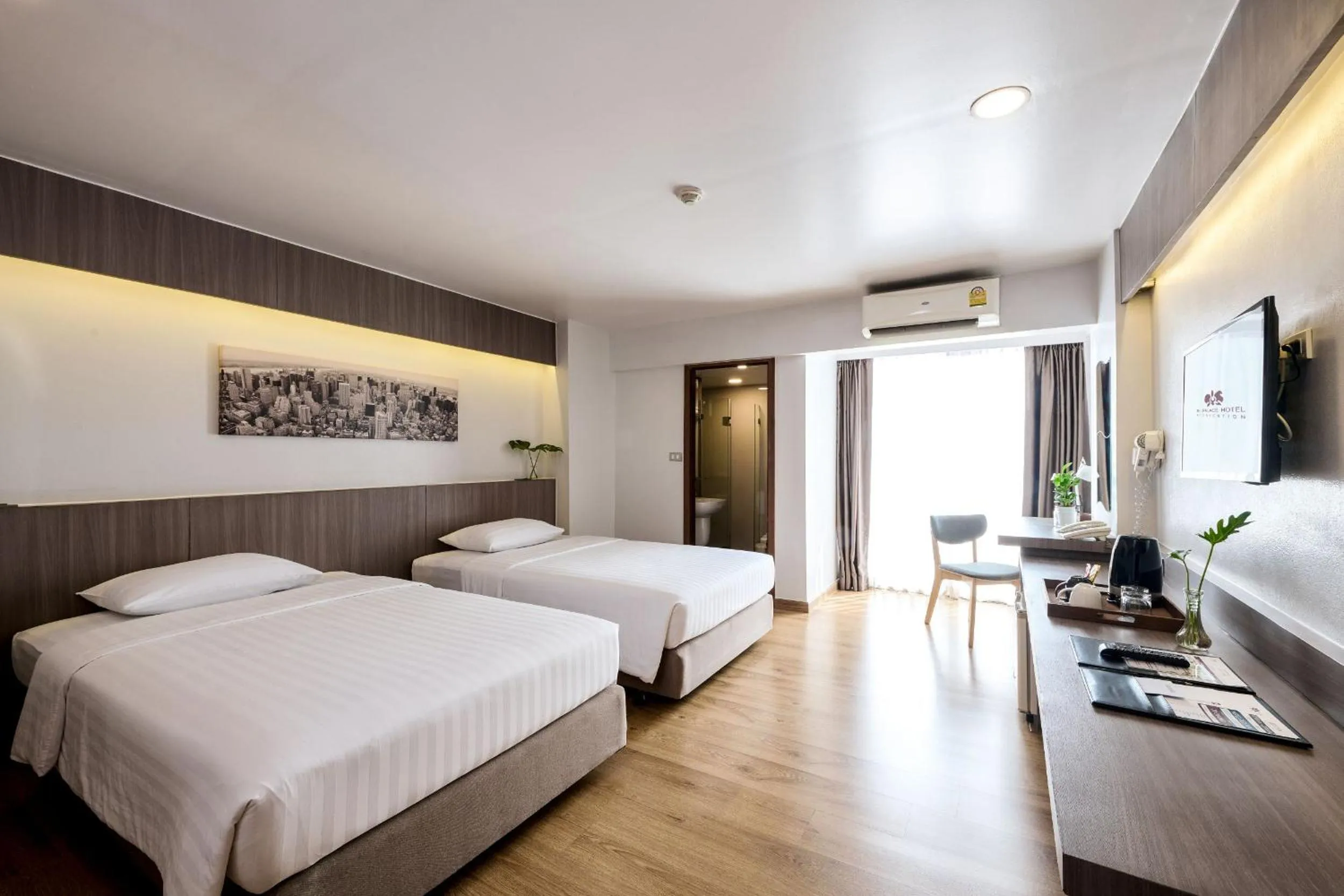 Bed in TK Palace Hotel & Convention Bangkok