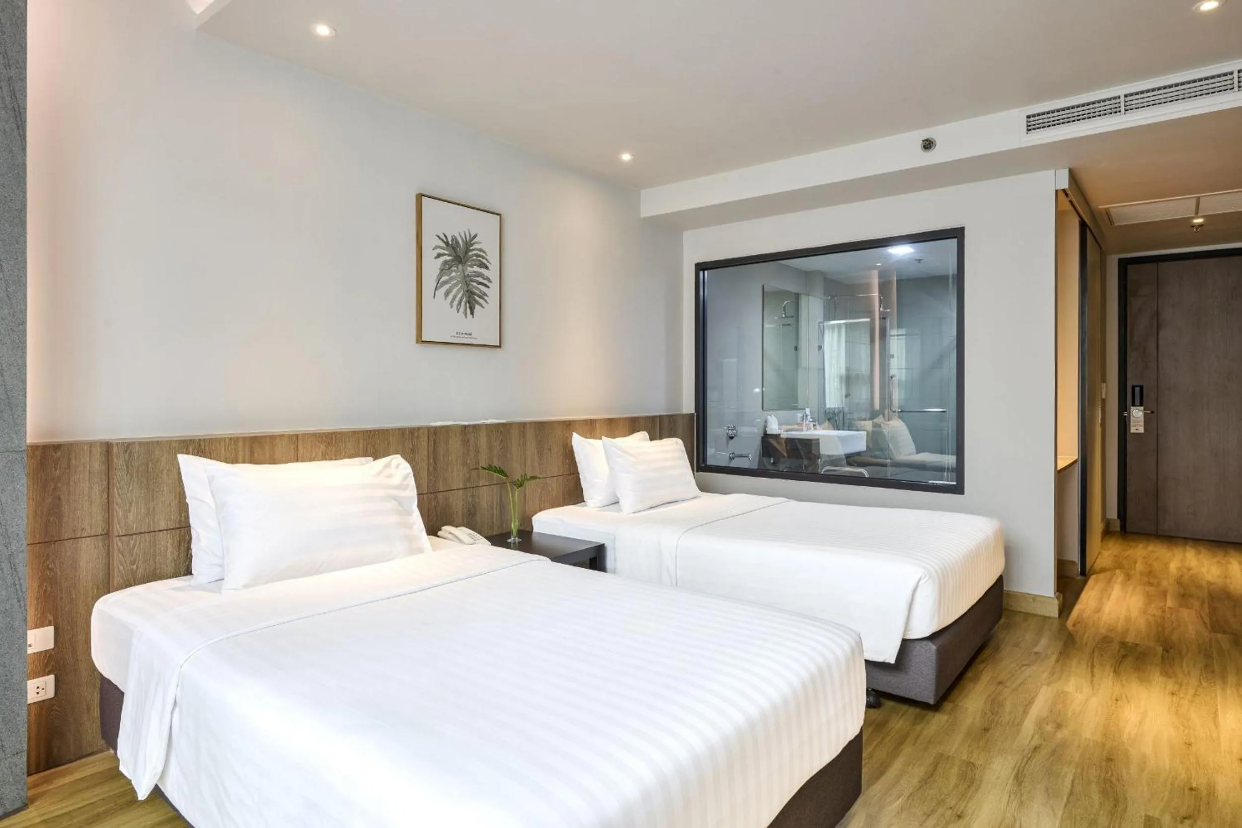 Bed in TK Palace Hotel & Convention Bangkok