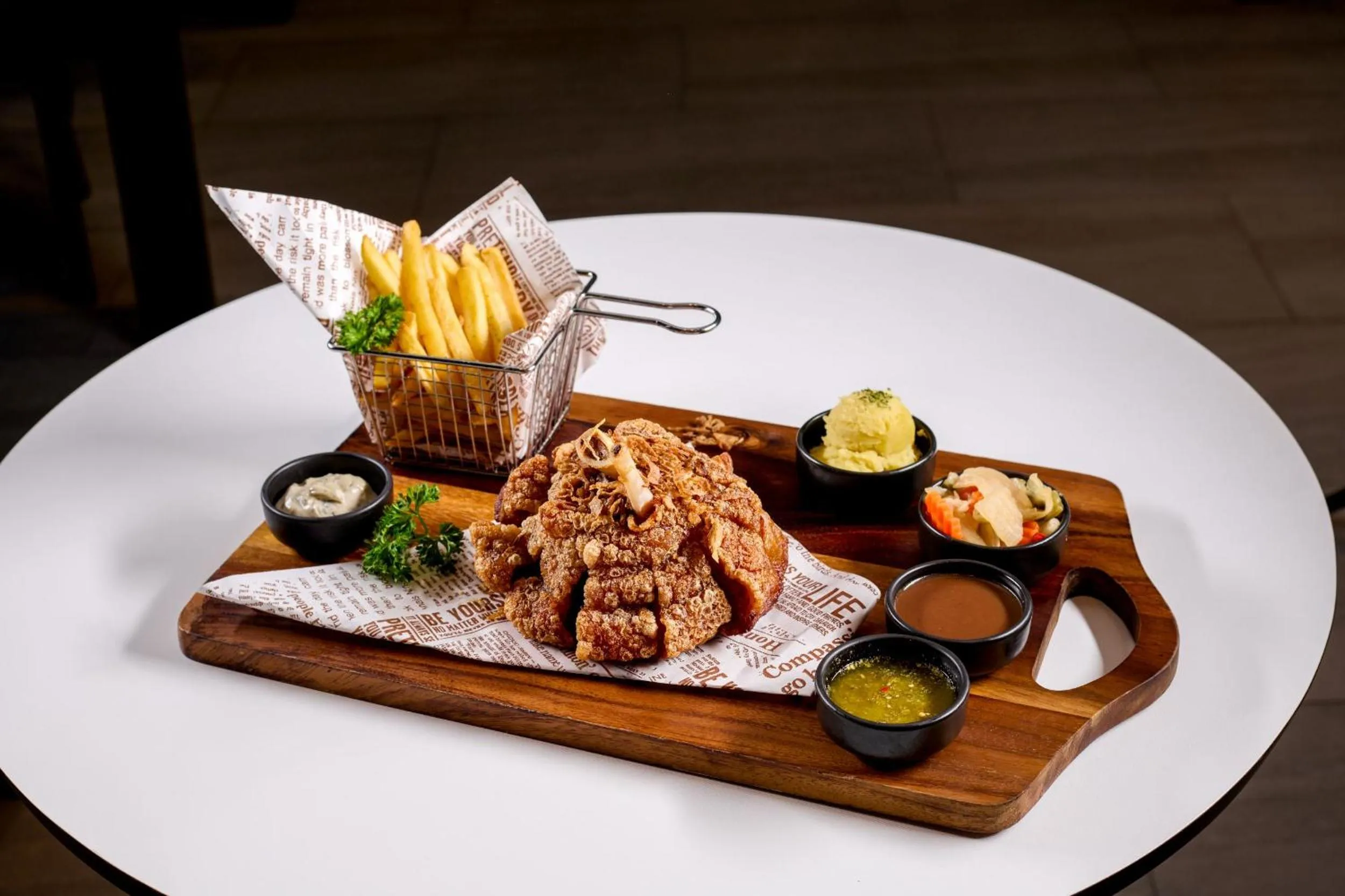 Restaurant/places to eat in TK Palace Hotel & Convention Bangkok