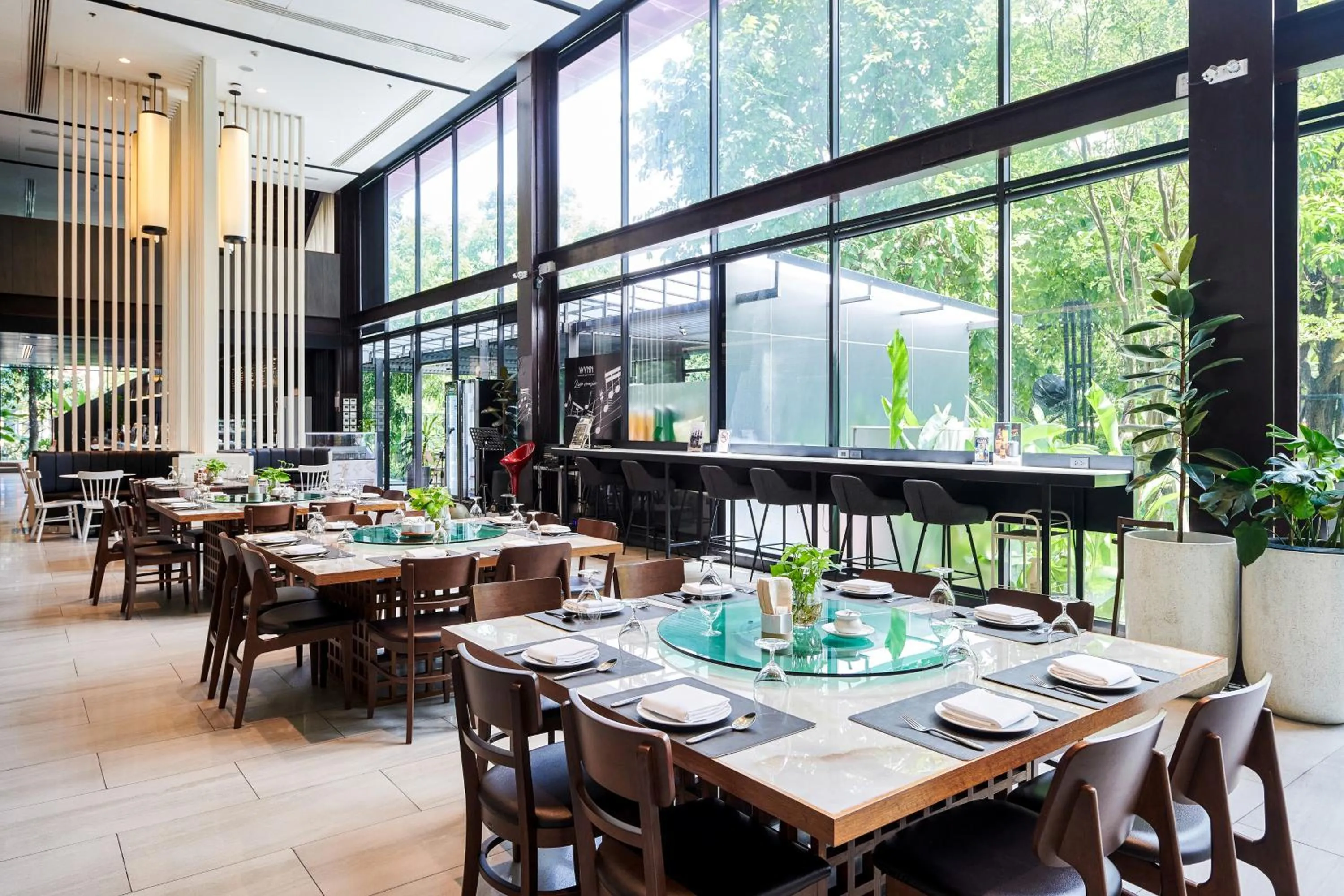 Restaurant/places to eat in TK Palace Hotel & Convention Bangkok