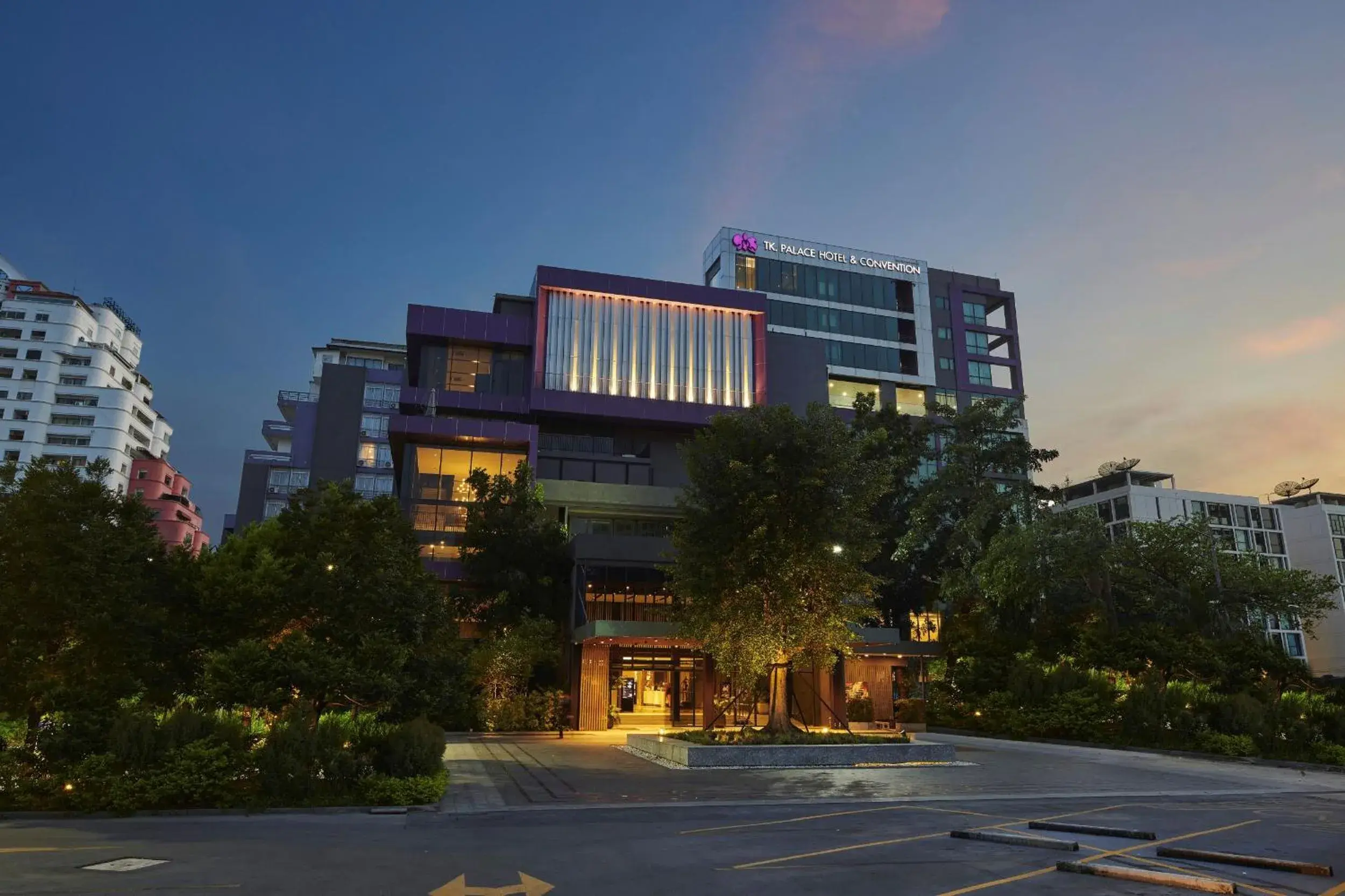 Property building in TK Palace Hotel & Convention Bangkok Property building in TK Palace Hotel & Convention Bangkok