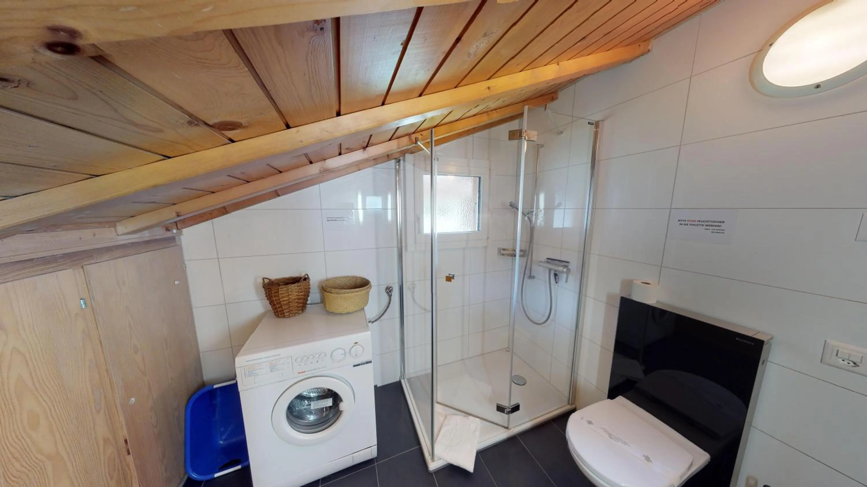 Shower in Numaga