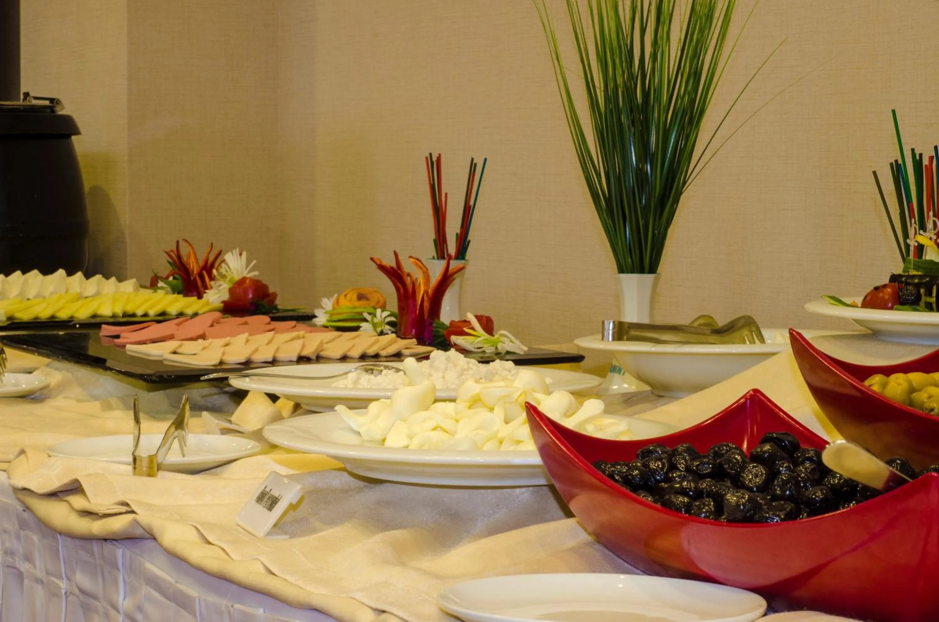 Buffet breakfast in Hotel Tilmen