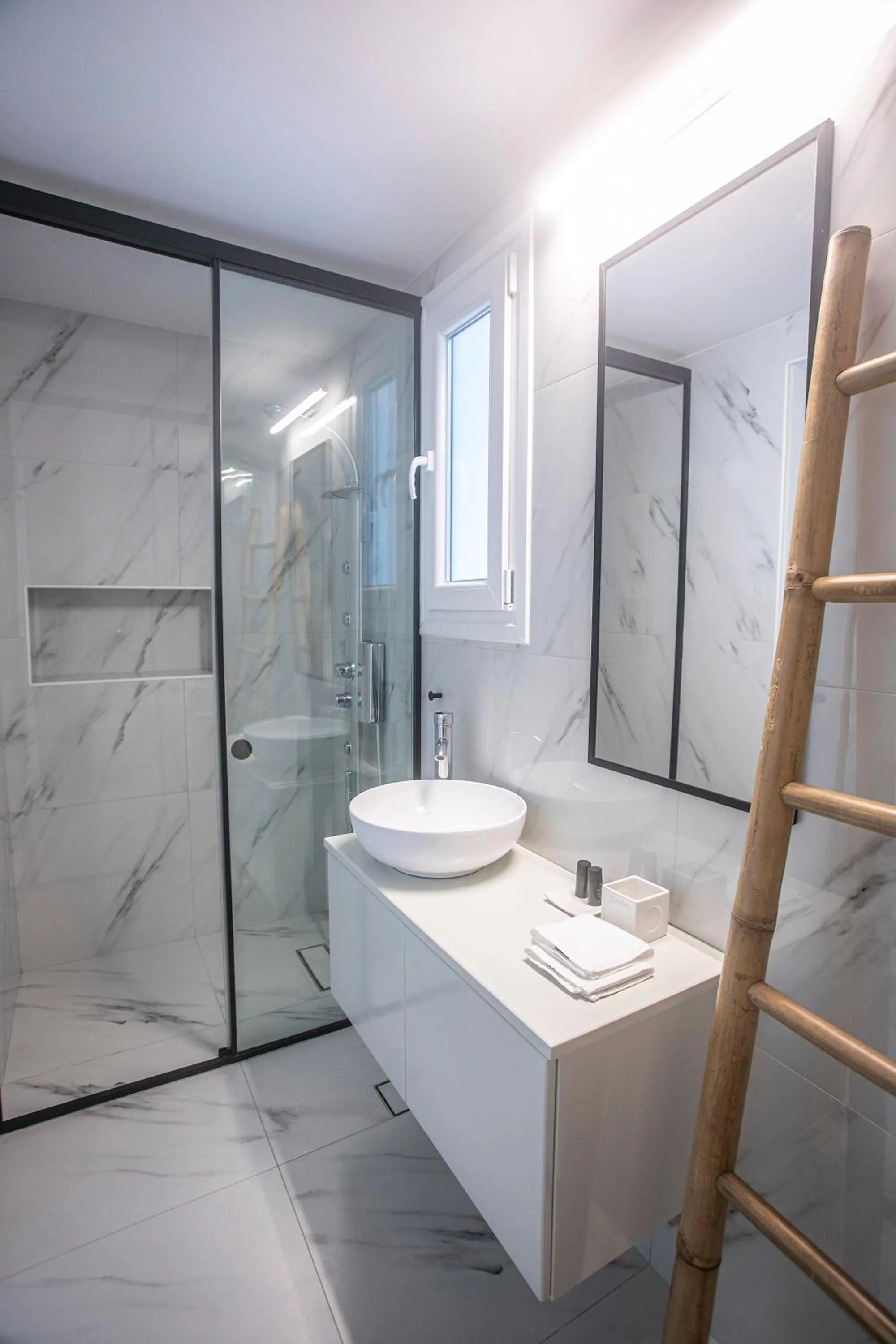 Bathroom in Onar Hotel & Suites