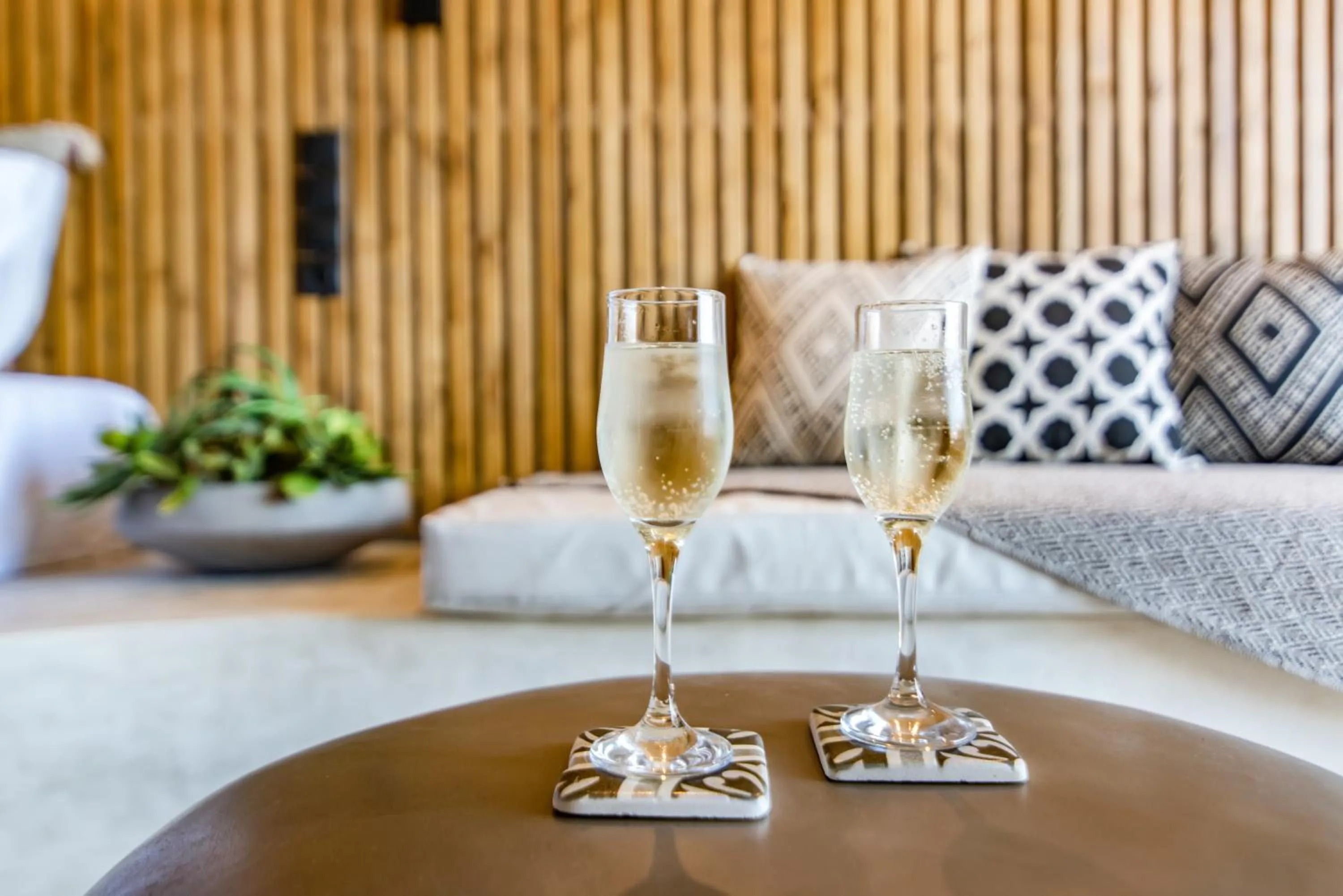 Food and drinks in Onar Hotel & Suites