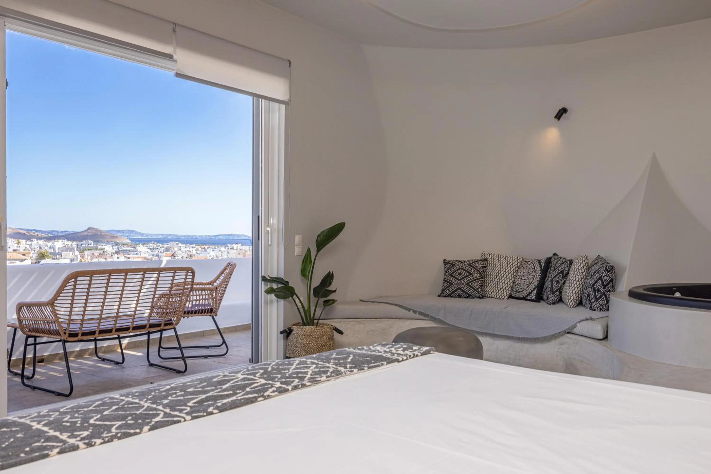 Seating area in Onar Hotel & Suites