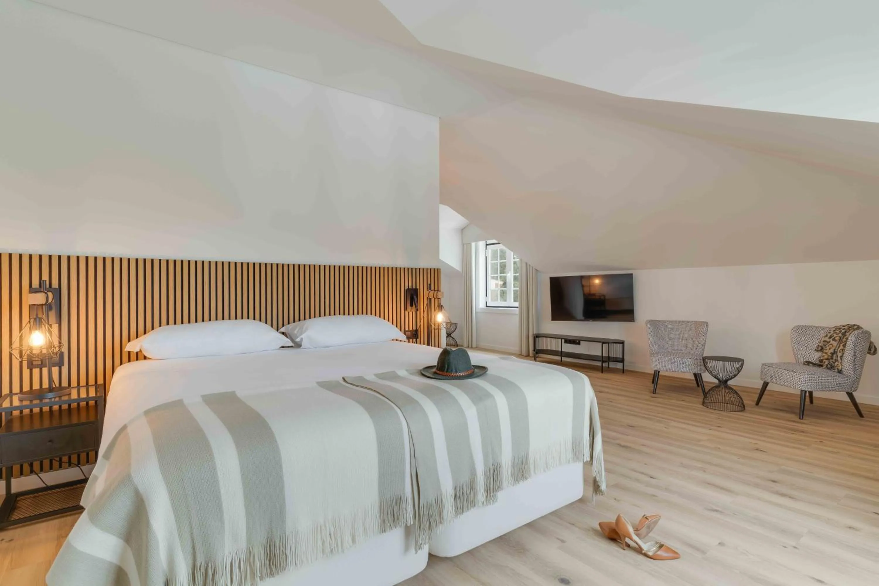 Bed in Pestana Sintra Golf Resort & SPA Hotel
