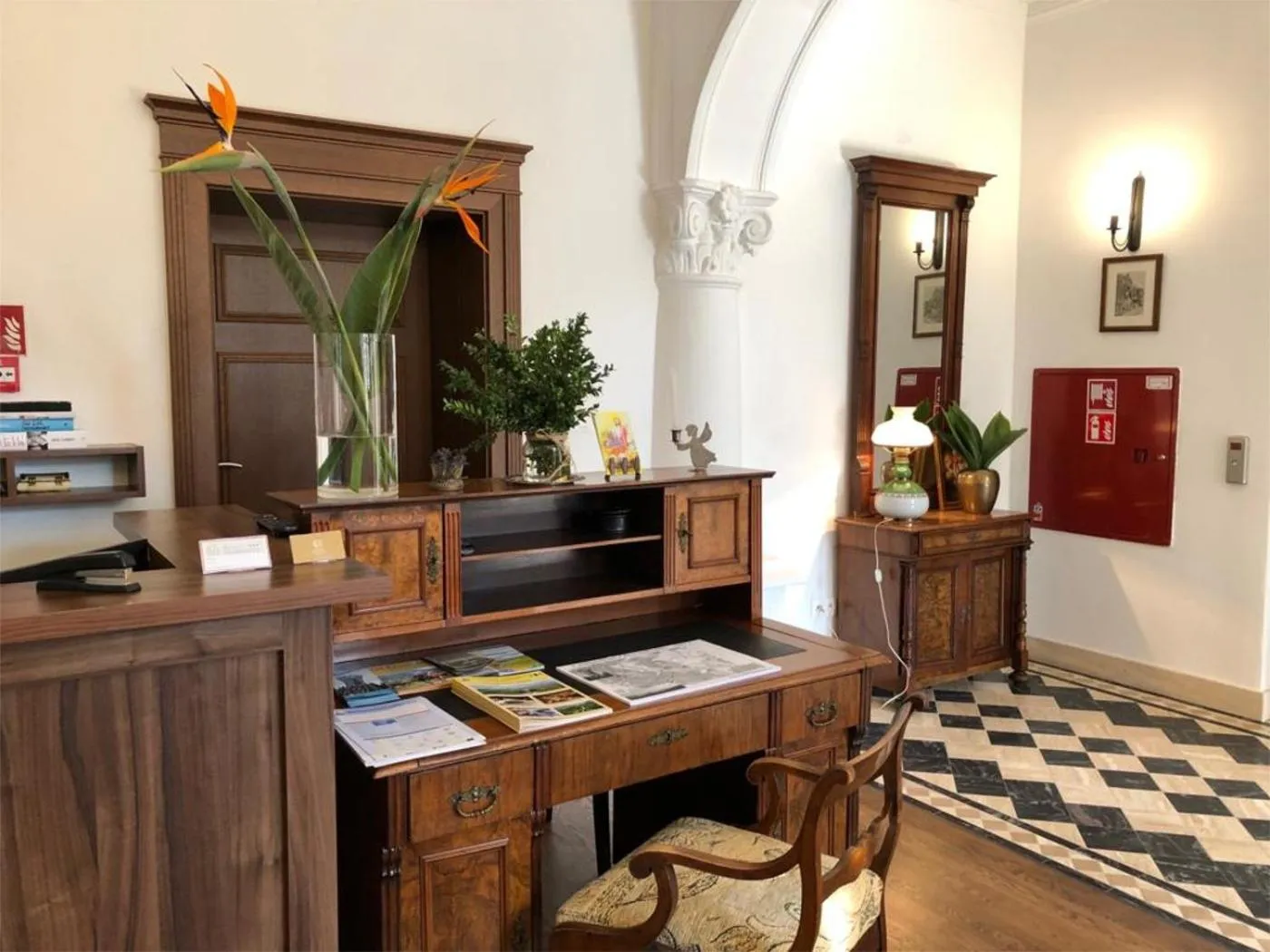 Lobby or reception in Hotel Charlotta