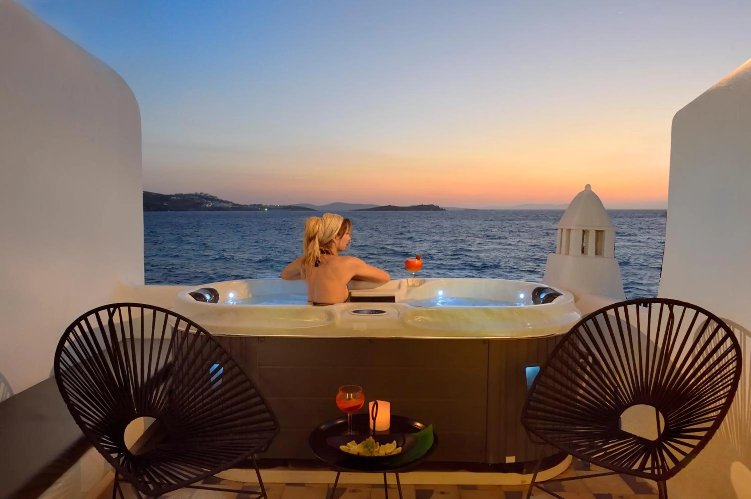 Hot Tub in Little Venice Suites