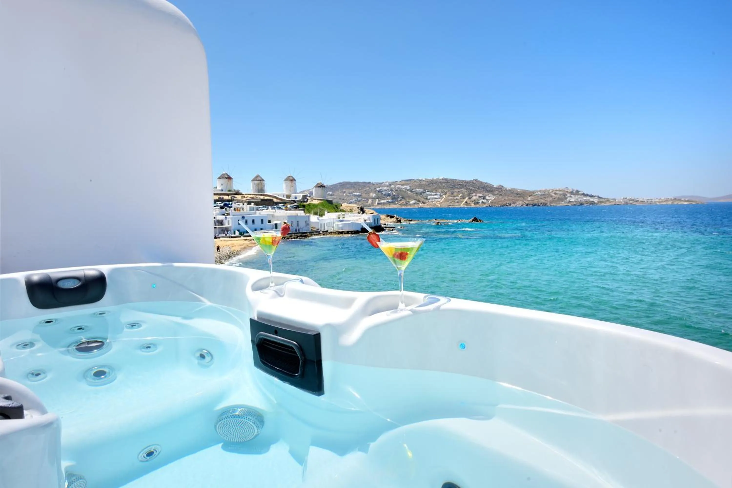 Hot Tub in Little Venice Suites