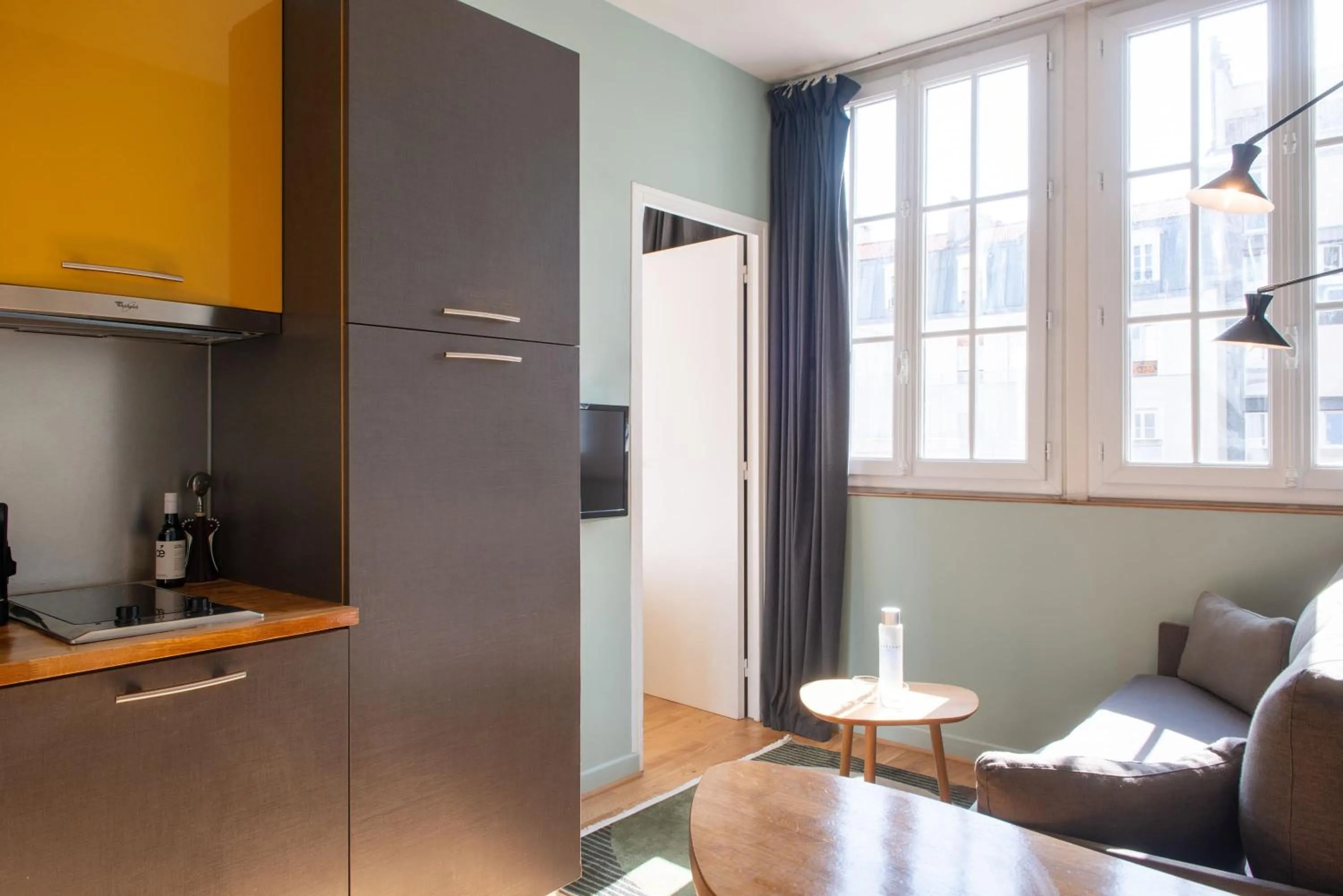 kitchen in Hôtel Helzear Montparnasse