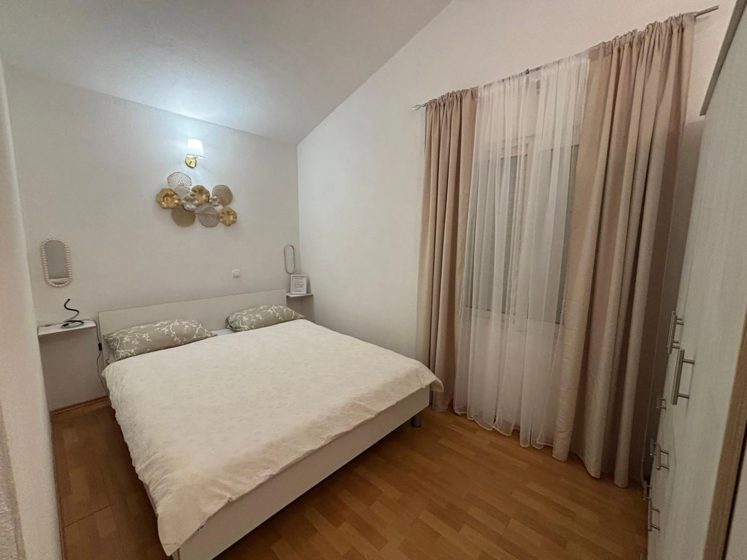 Bed in Apartments Lolo