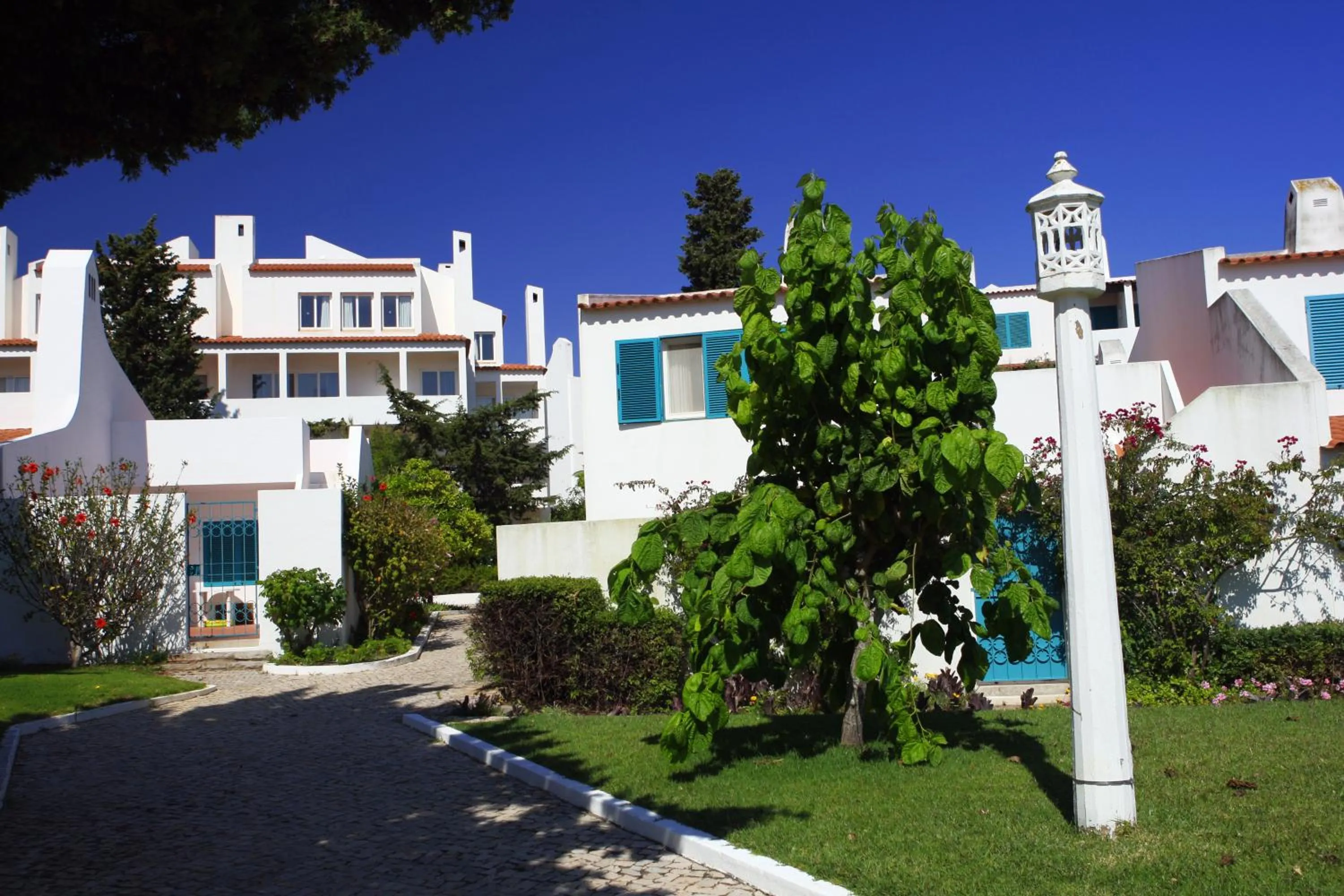 Property building in Aldeamento Turistico da Prainha