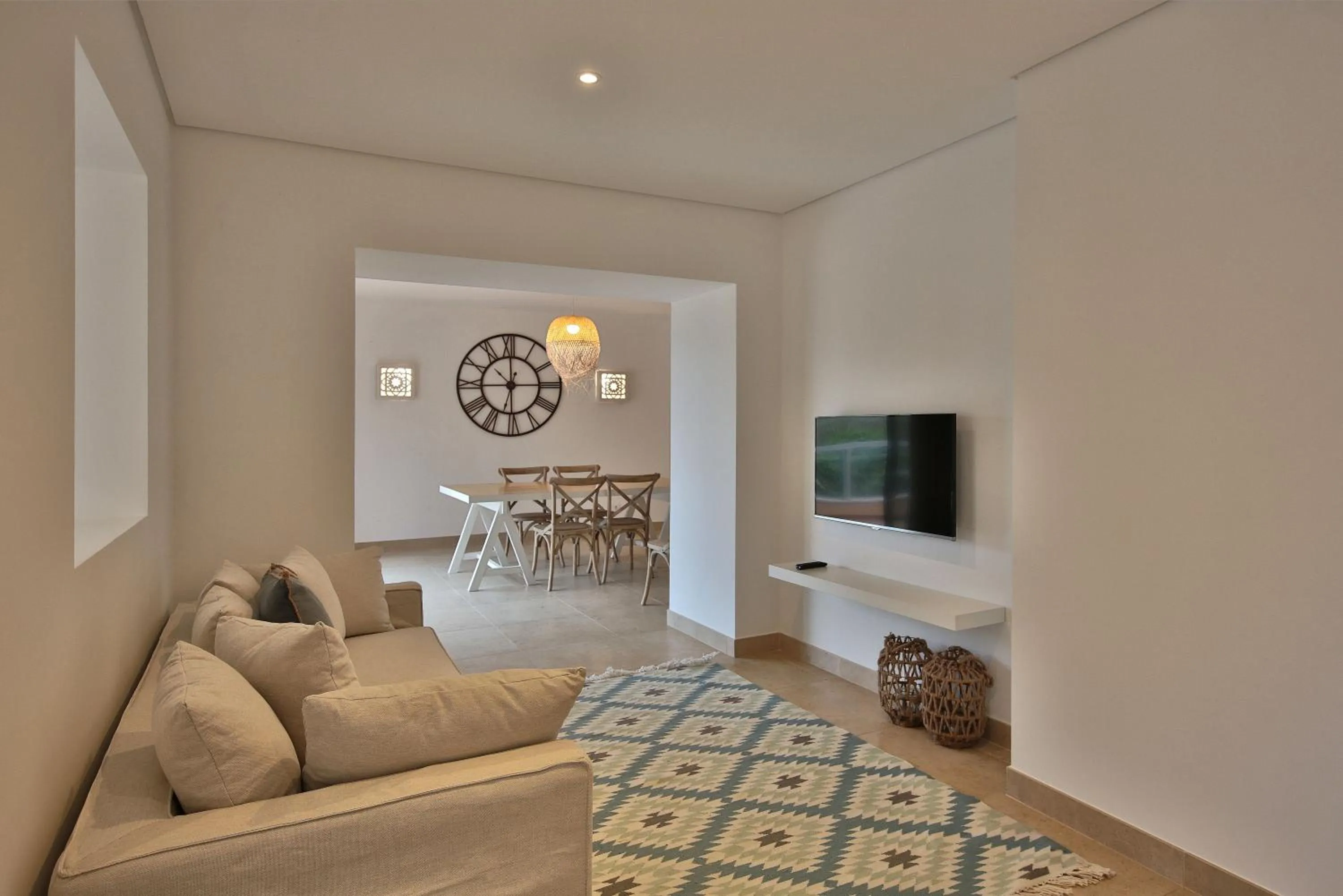 TV and multimedia in Aldeamento Turistico da Prainha