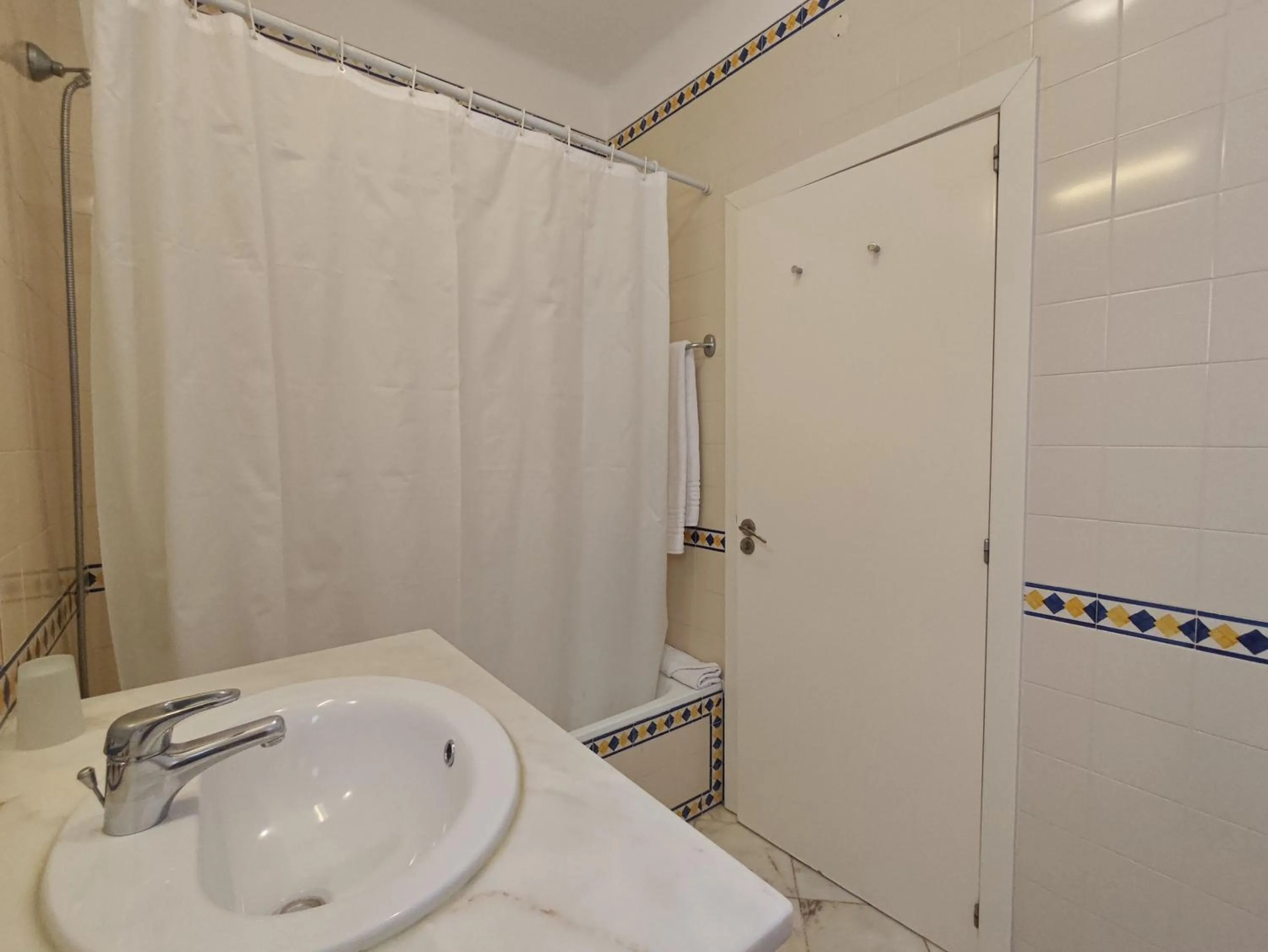 Bathroom in Aldeamento Turistico da Prainha