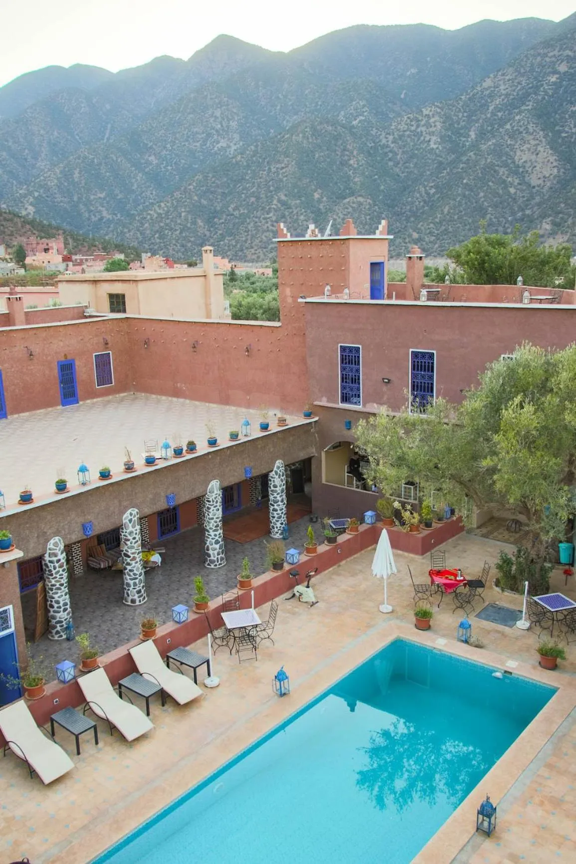 Property building in Riad Malak