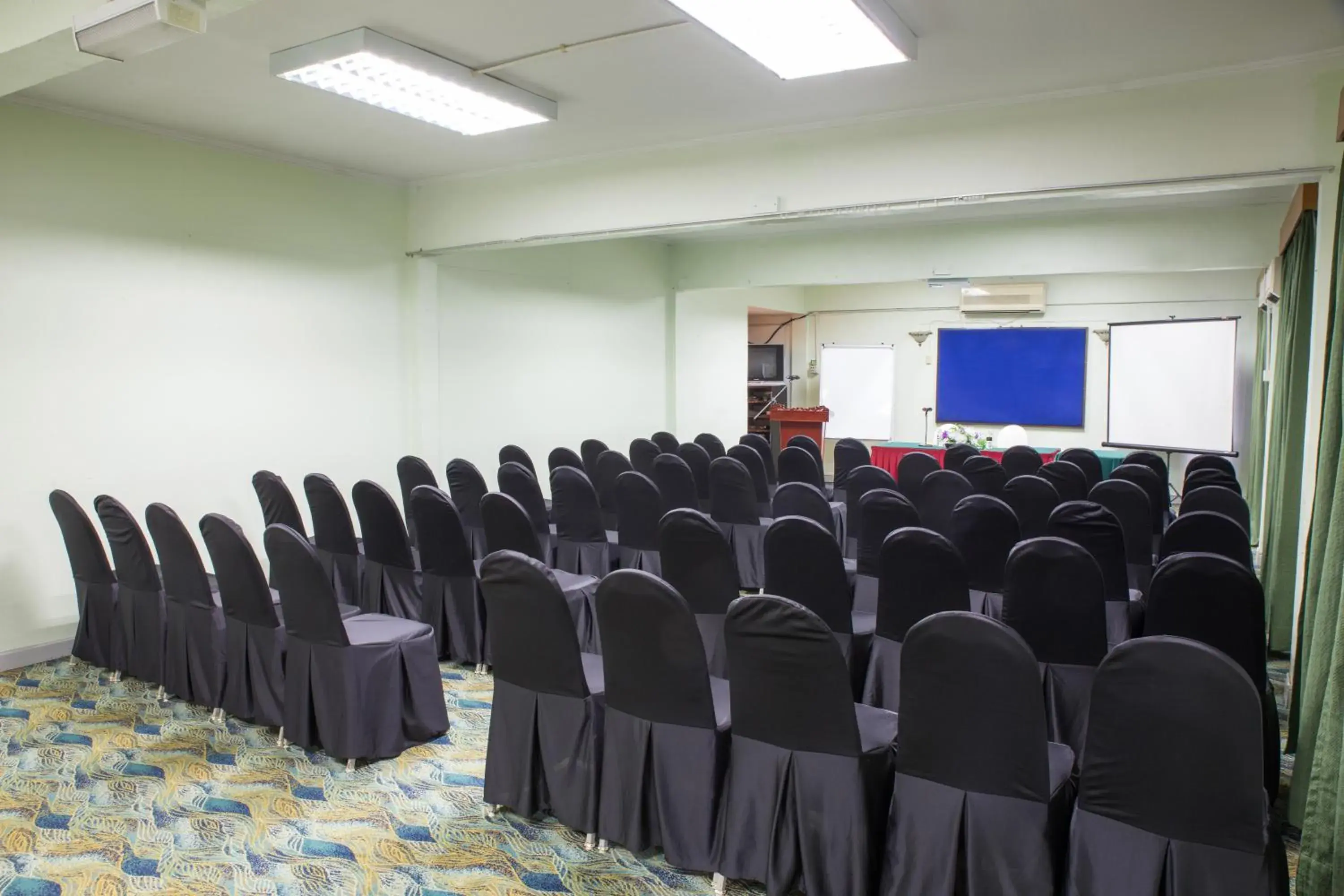 Meeting/conference room in Hotel Seri Malaysia Kuantan Meeting/conference room in Hotel Seri Malaysia Kuantan