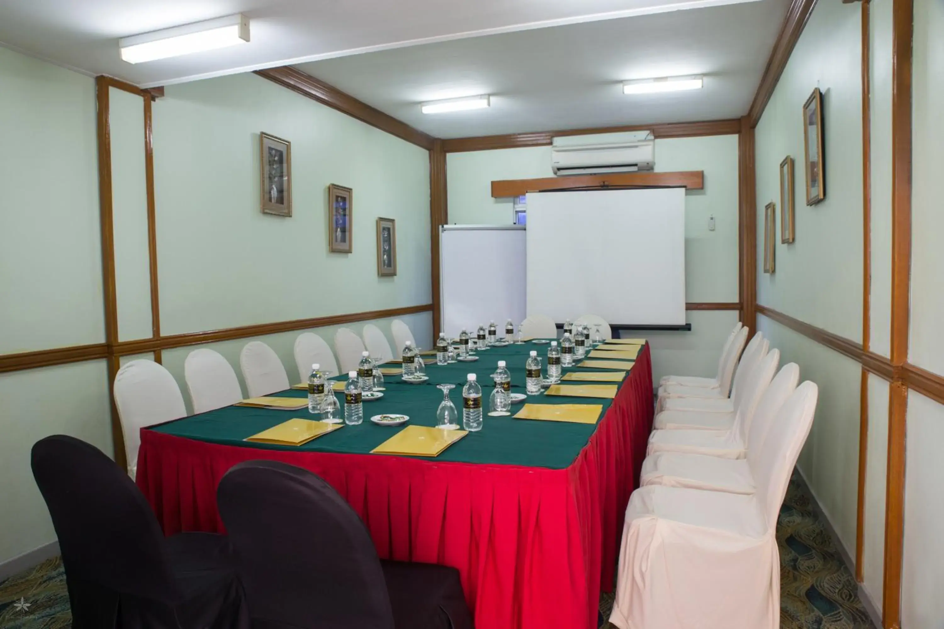 Meeting/conference room in Hotel Seri Malaysia Kuantan Meeting/conference room in Hotel Seri Malaysia Kuantan