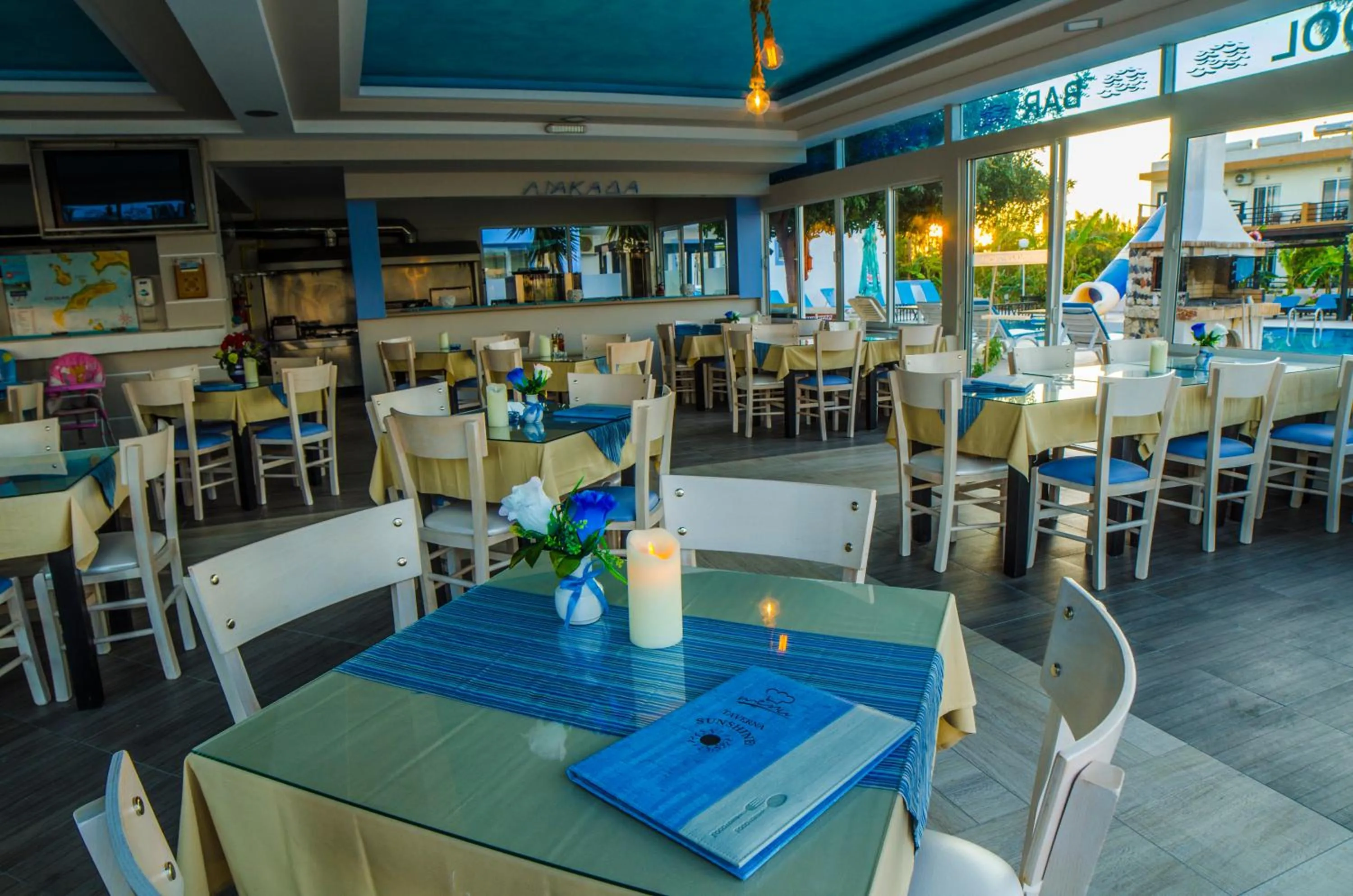 Restaurant/places to eat in Sunshine Hotel Tigaki