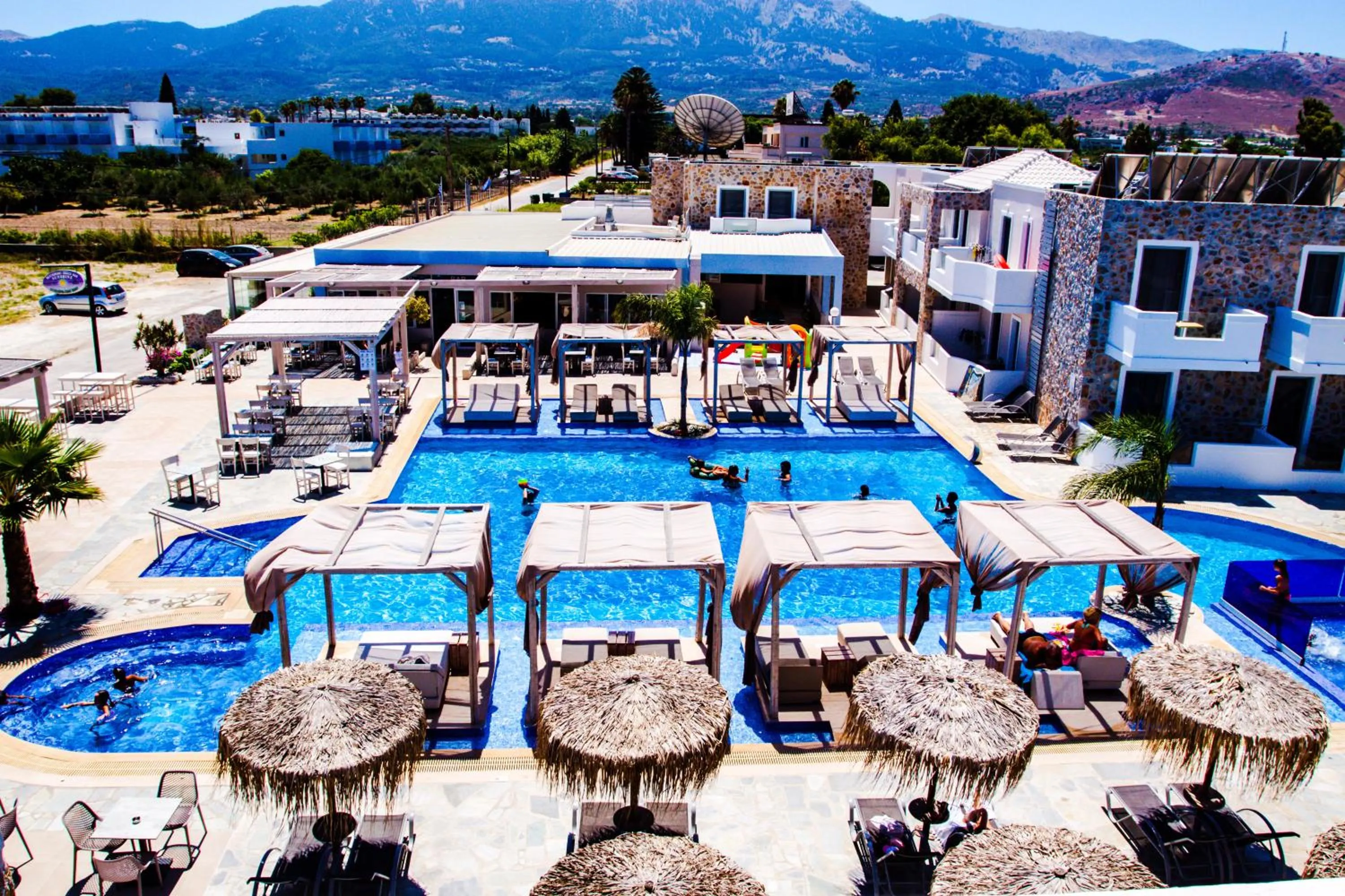Property building in Sunshine Hotel Tigaki