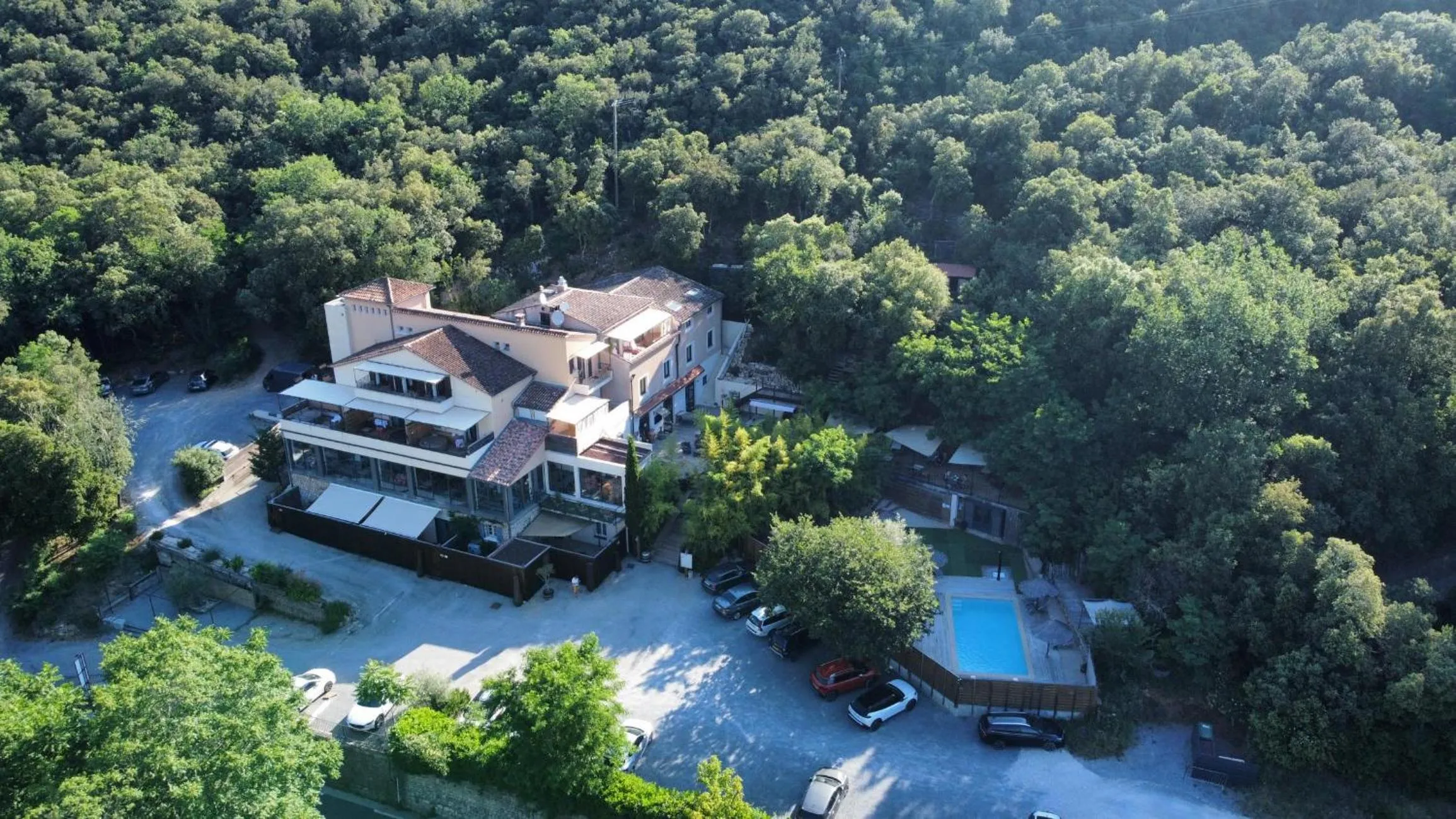 Property building in Le Belvedere