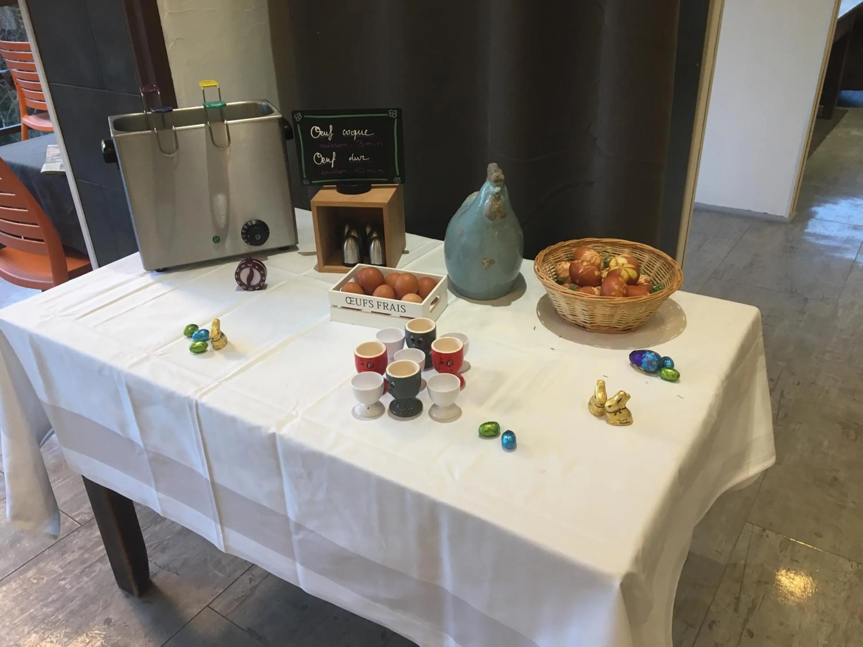 Buffet breakfast in Le Belvedere