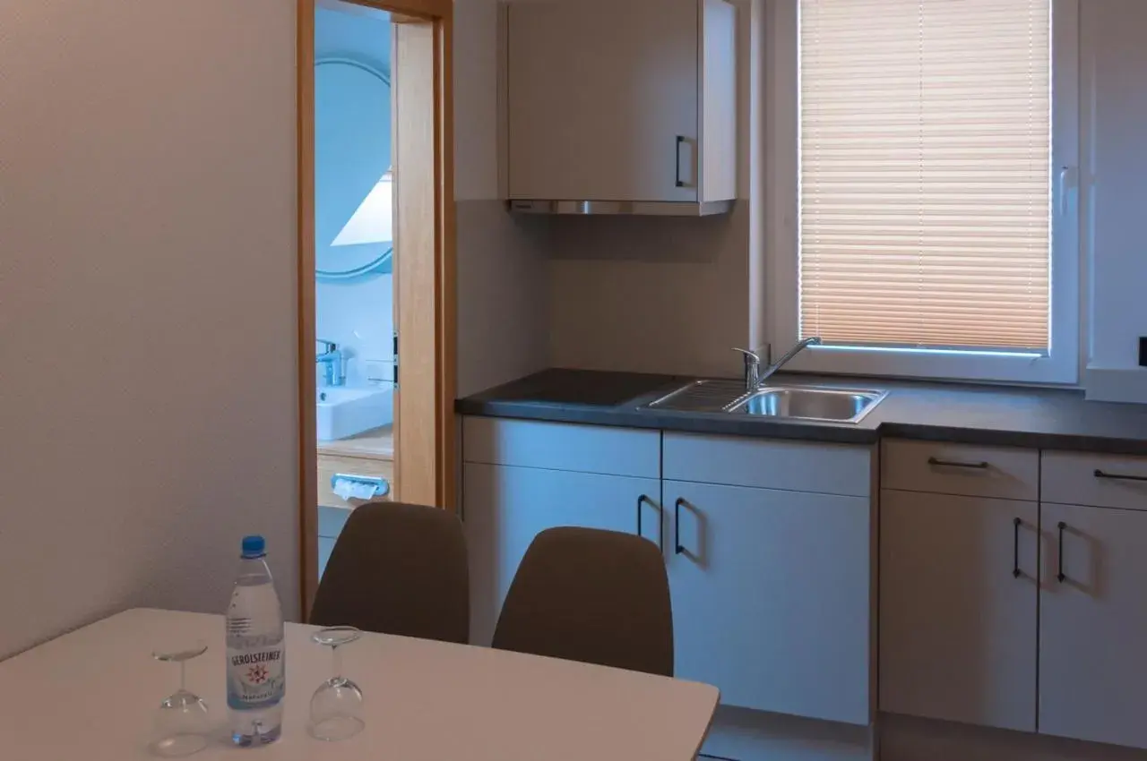 Kitchen or kitchenette in Lindenhof Hotel Garni Kitchen or kitchenette in Lindenhof Hotel Garni